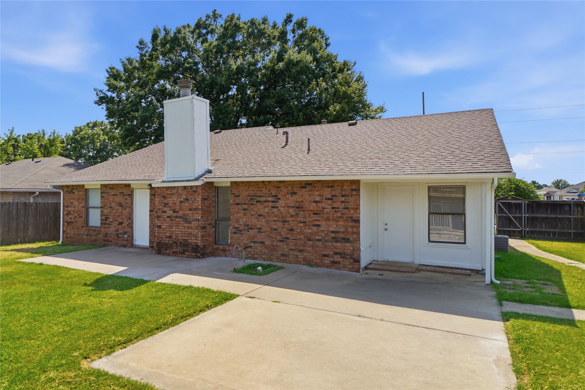 4401 S Maple Avenue Property Photo 29