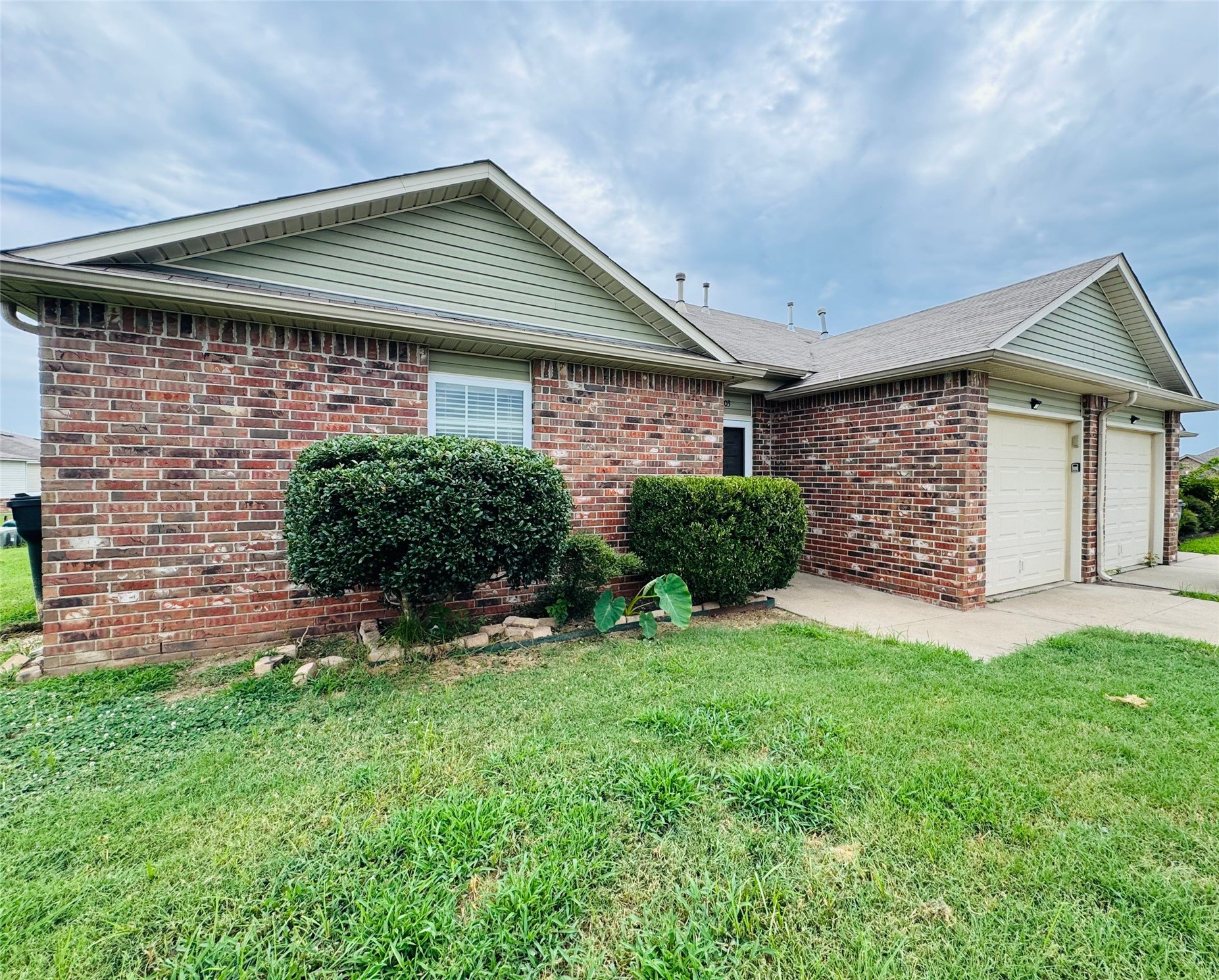 3401 E Irvington Place Property Photo 2