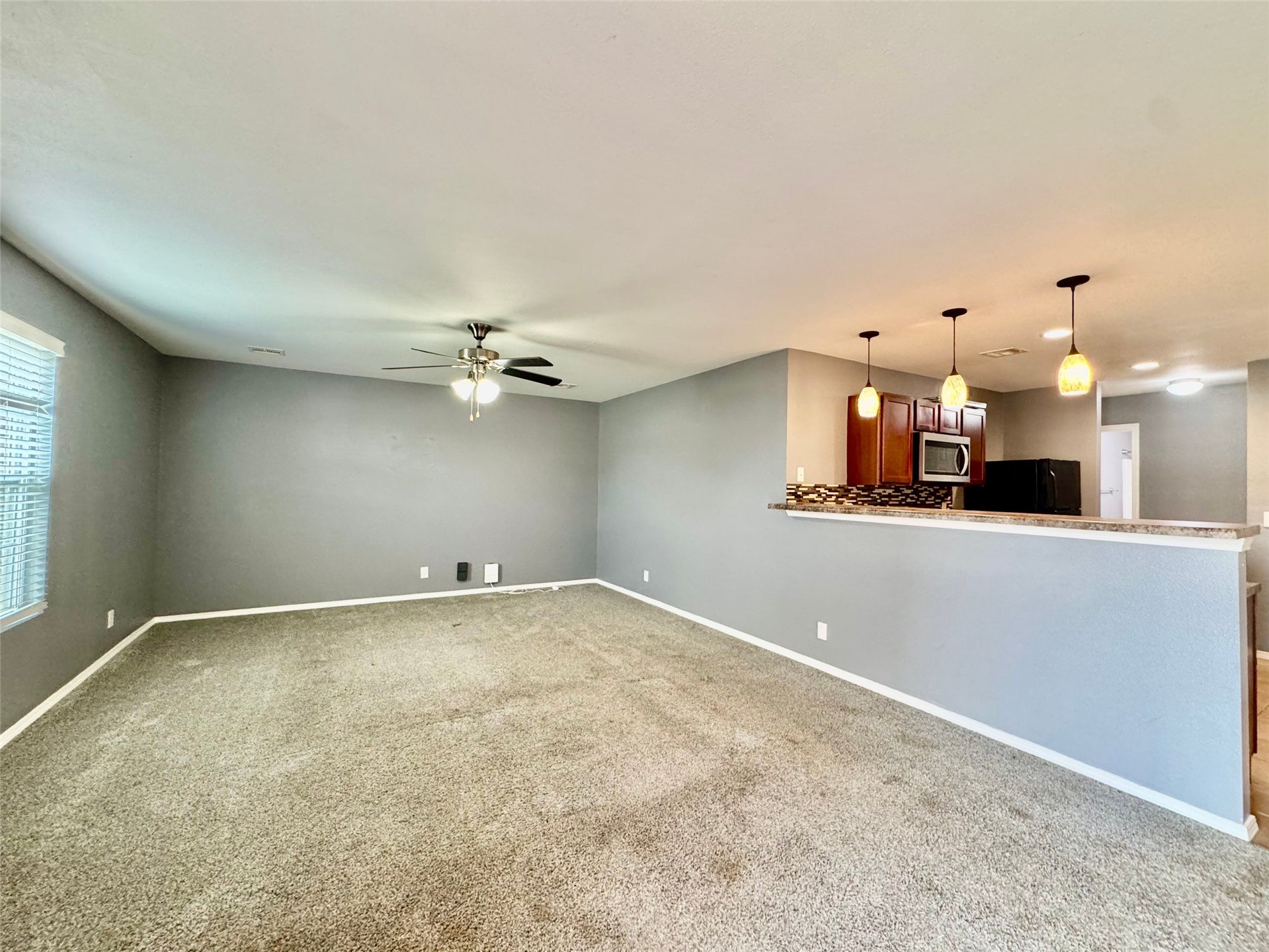 3401 E Irvington Place Property Photo 5