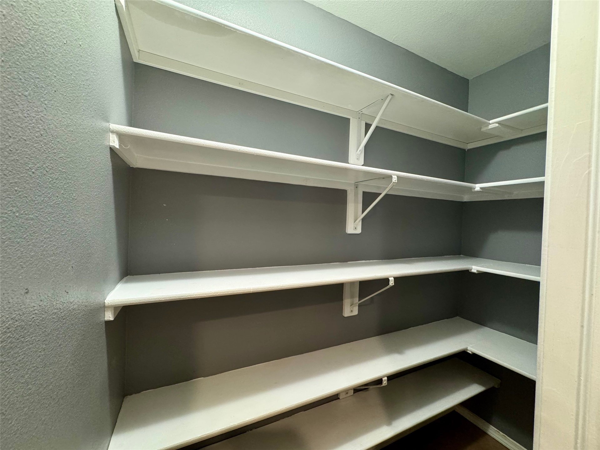3401 E Irvington Place Property Photo 12
