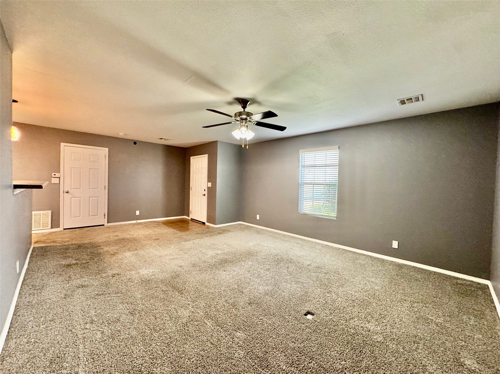 3401 E Irvington Place Property Photo 15