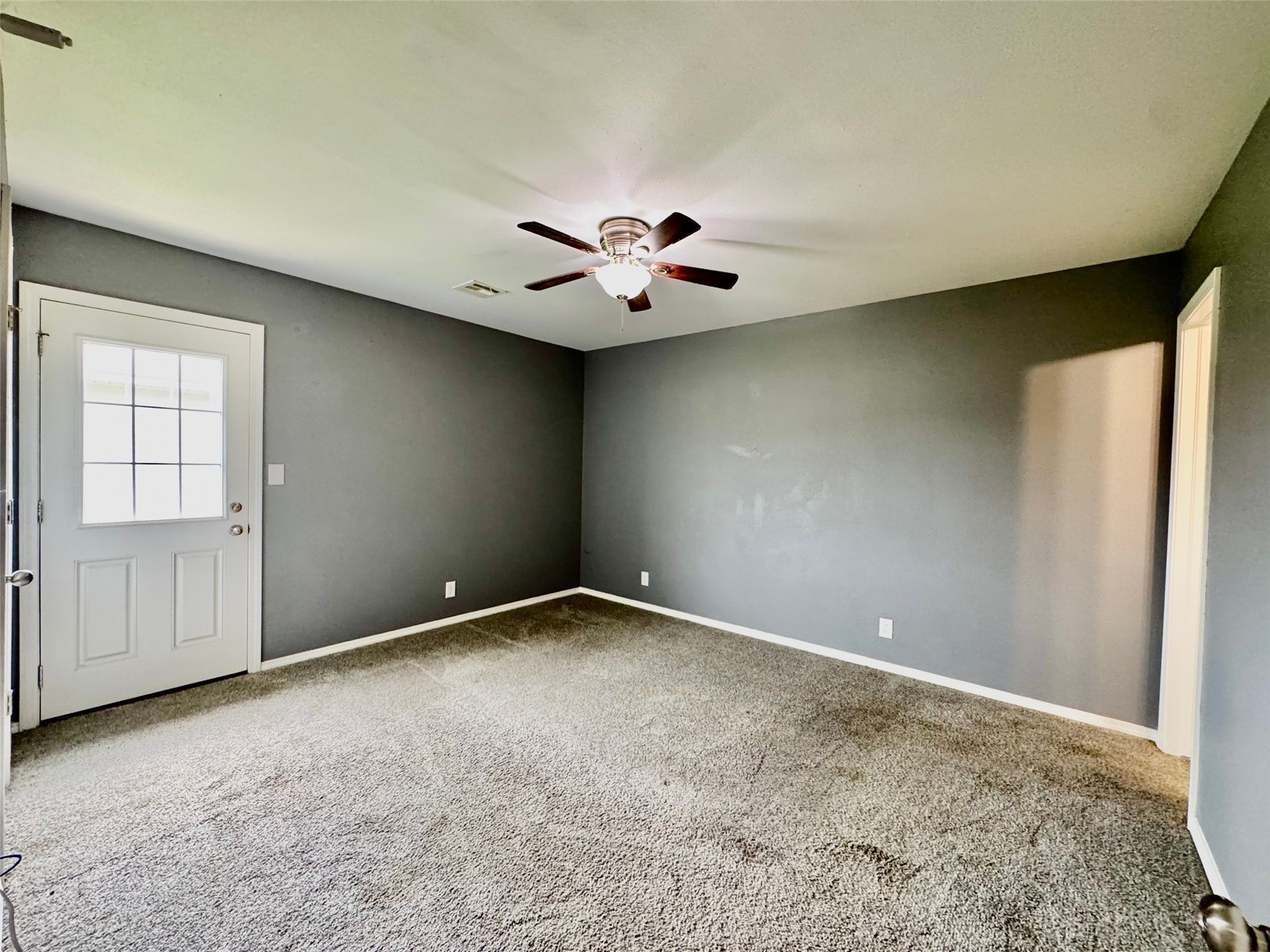 3401 E Irvington Place Property Photo 19