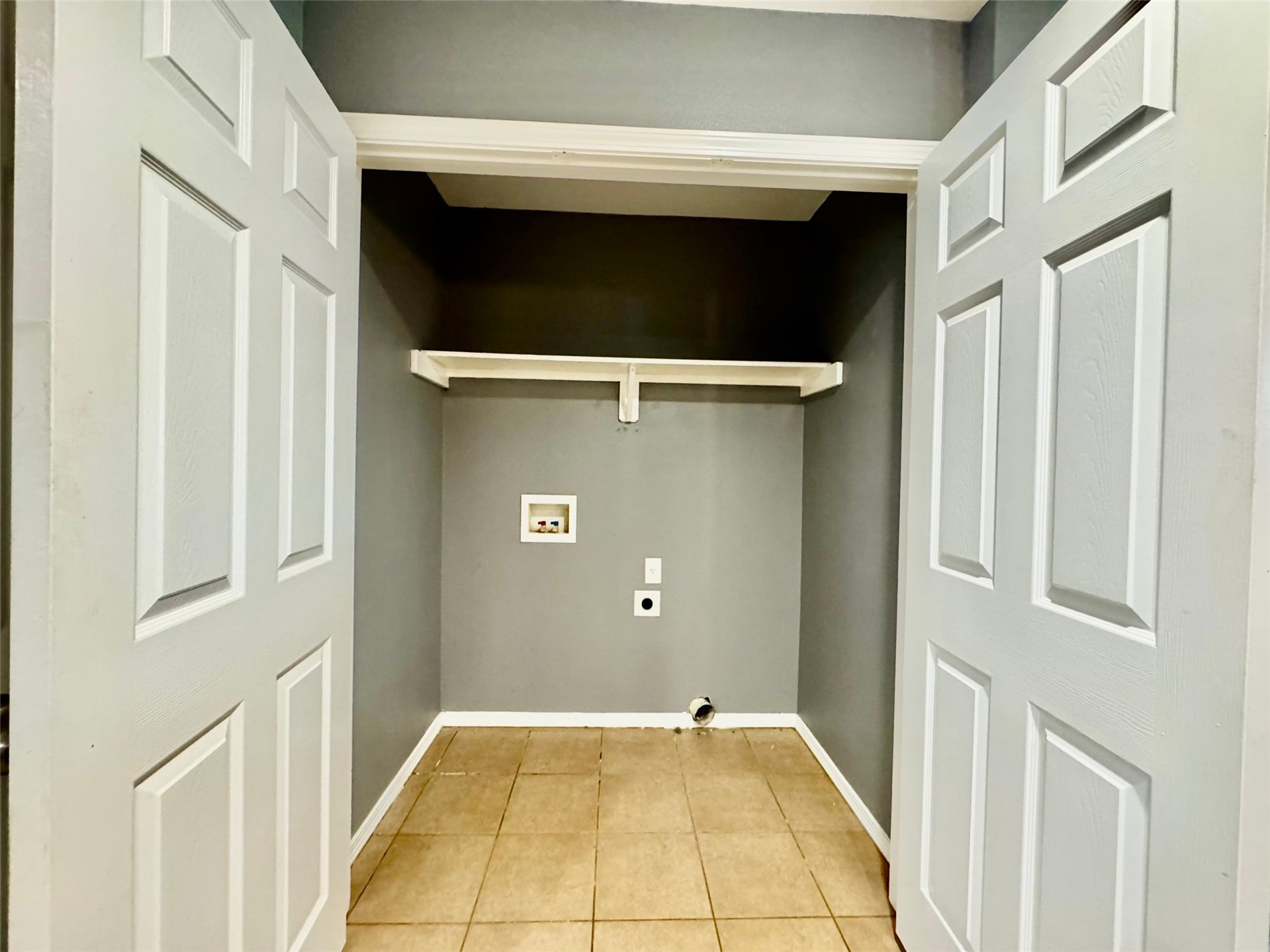 3401 E Irvington Place Property Photo 28