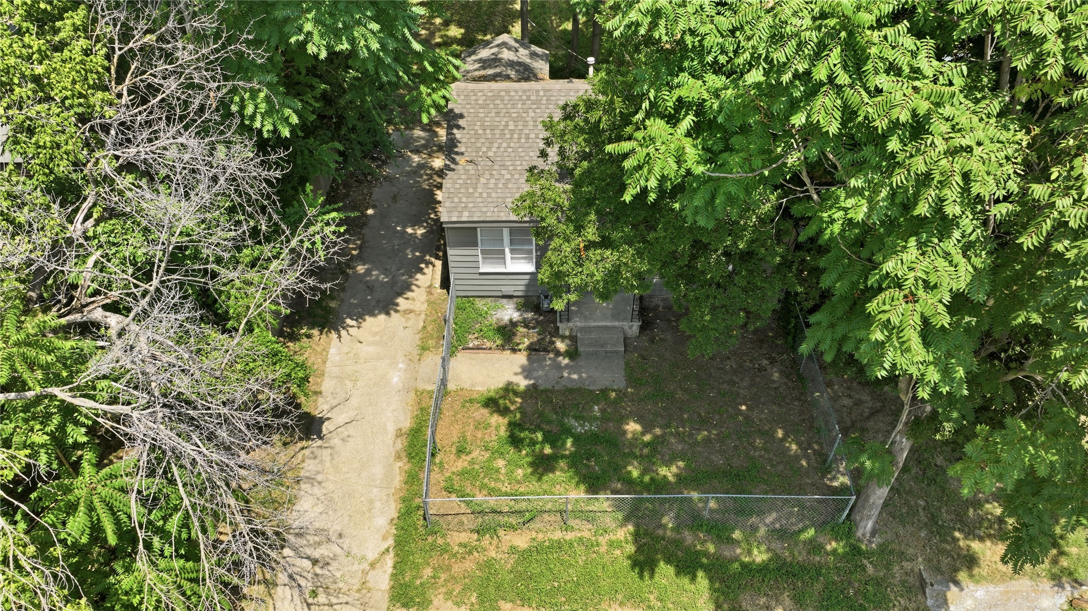 1821 W Archer Street Property Photo 15