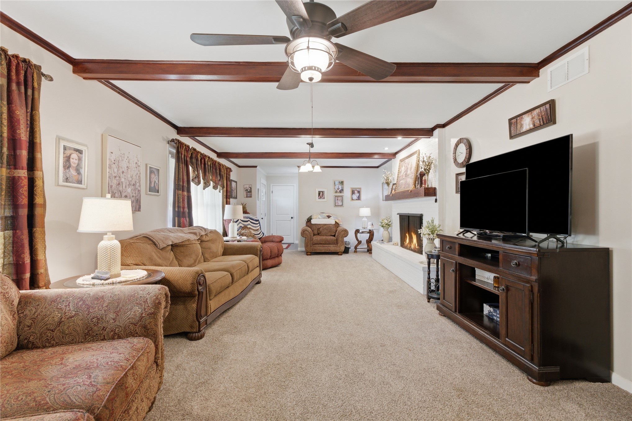 4215 Robertson Boulevard Property Photo 6