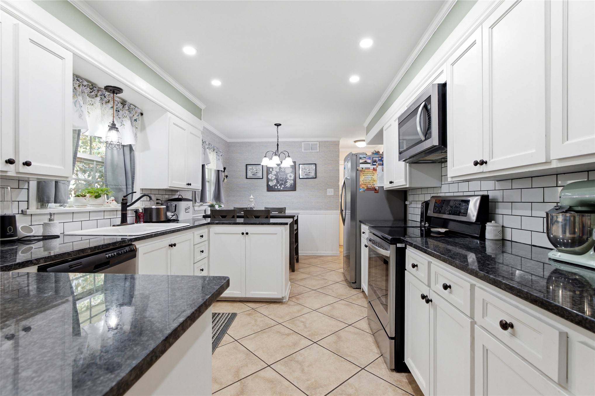 4215 Robertson Boulevard Property Photo 13