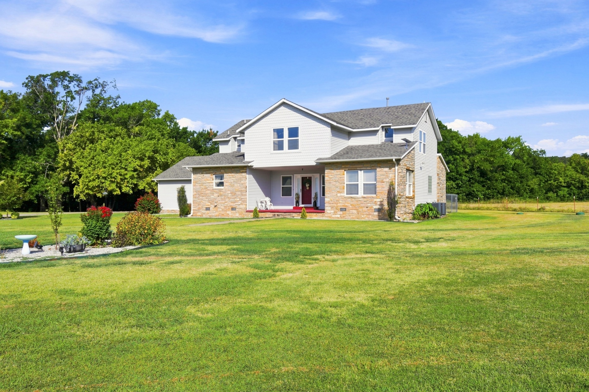 5665 Lakeview Drive Property Photo 3