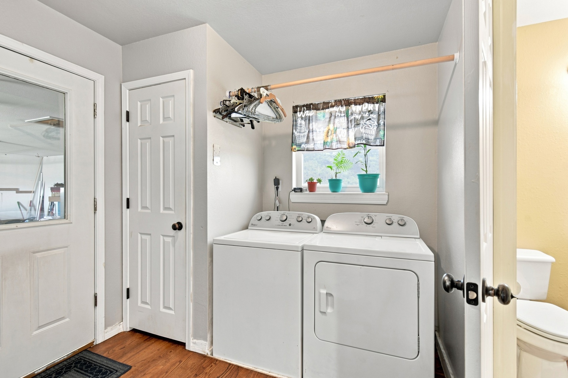 5665 Lakeview Drive Property Photo 16
