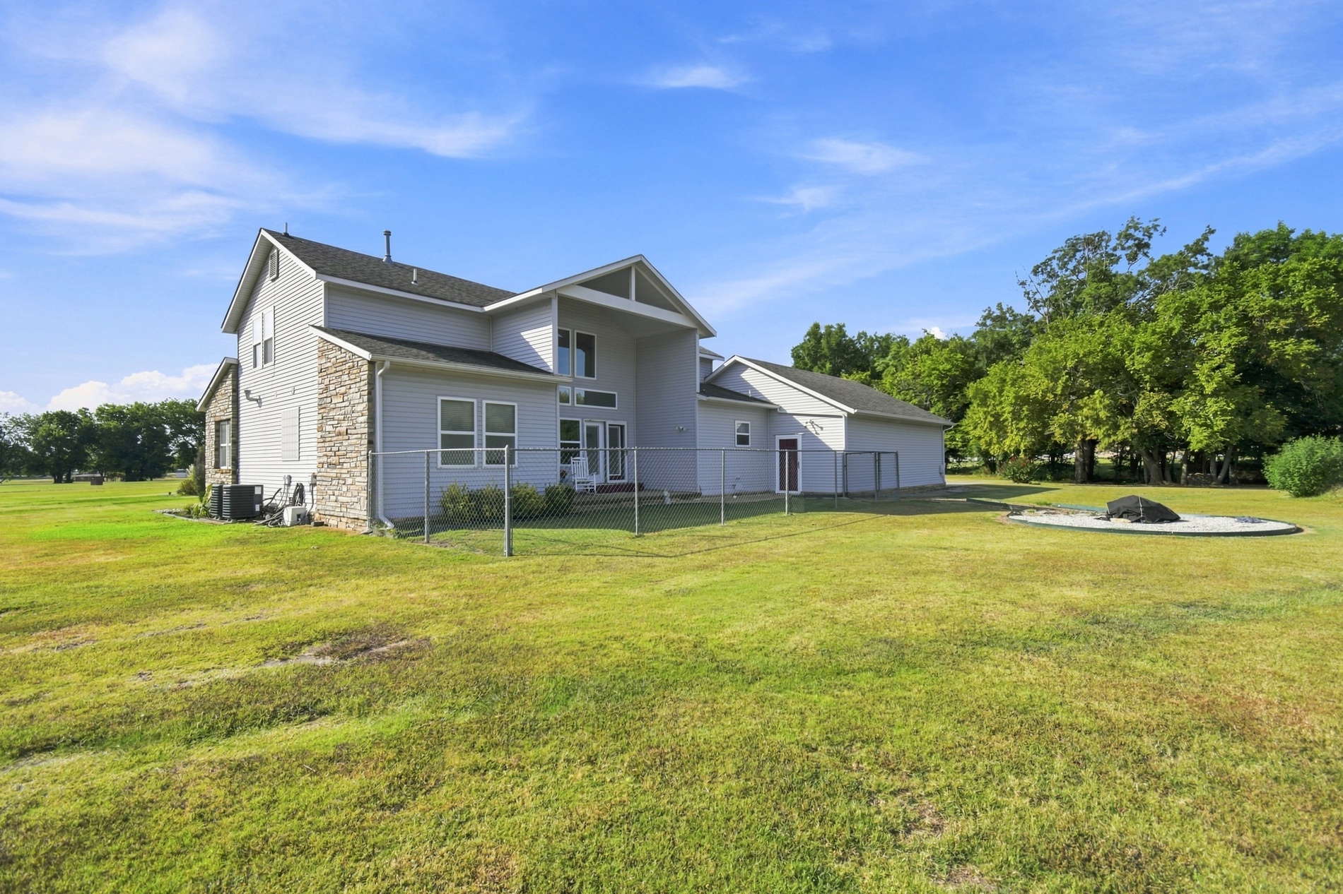 5665 Lakeview Drive Property Photo 34