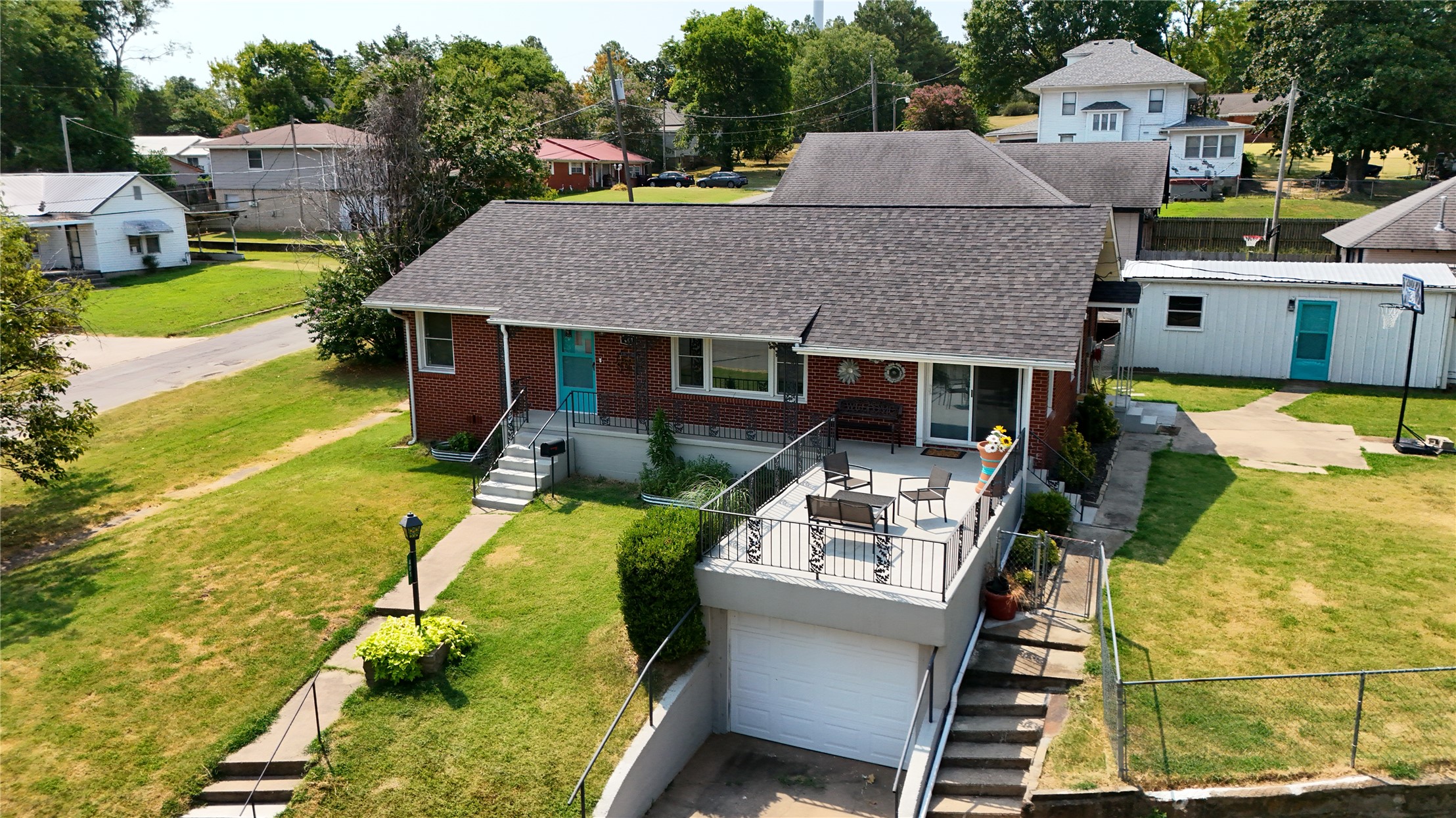 401 High Street Property Photo 1