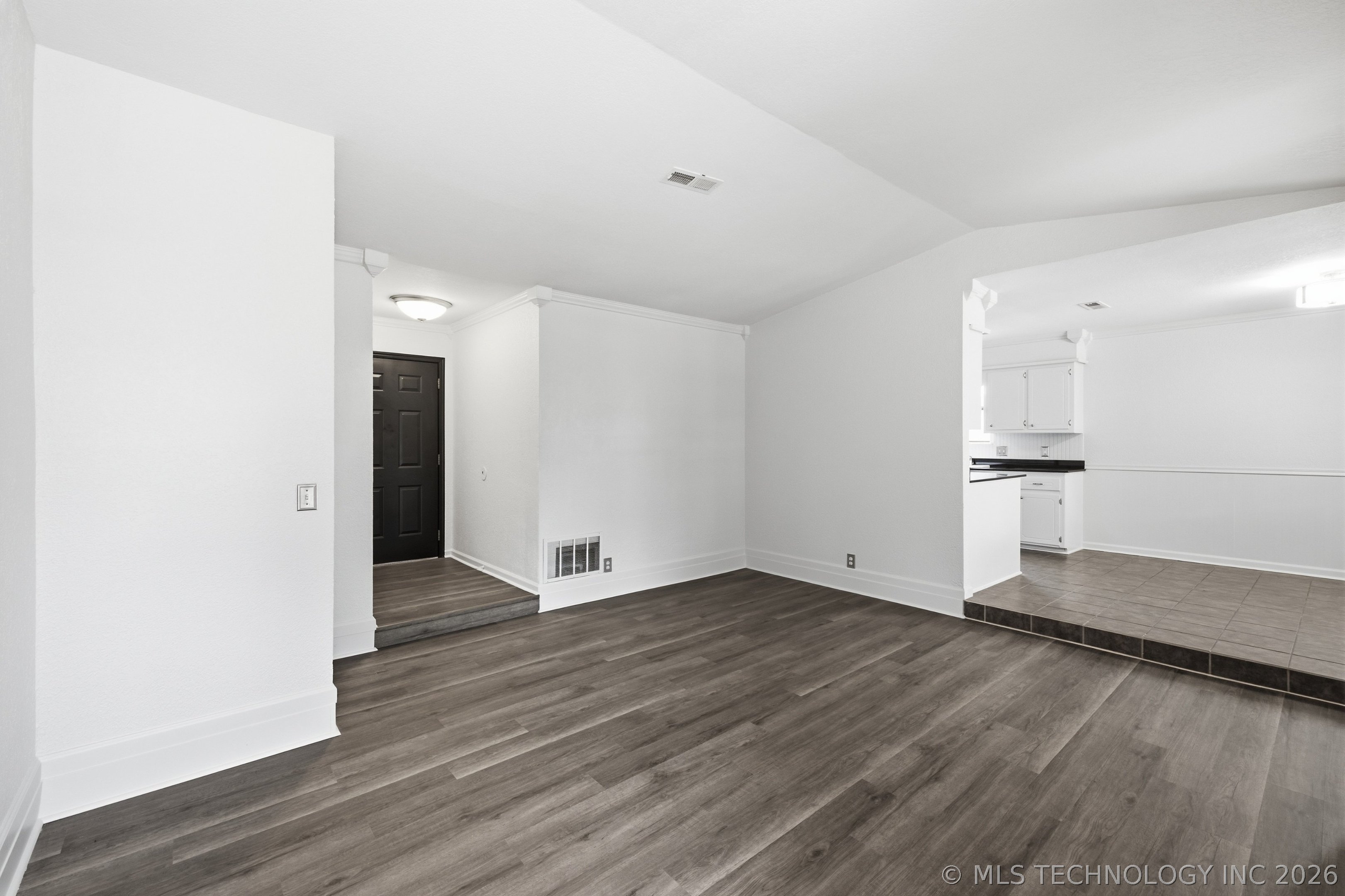 4409 Firewood Avenue Property Photo 8