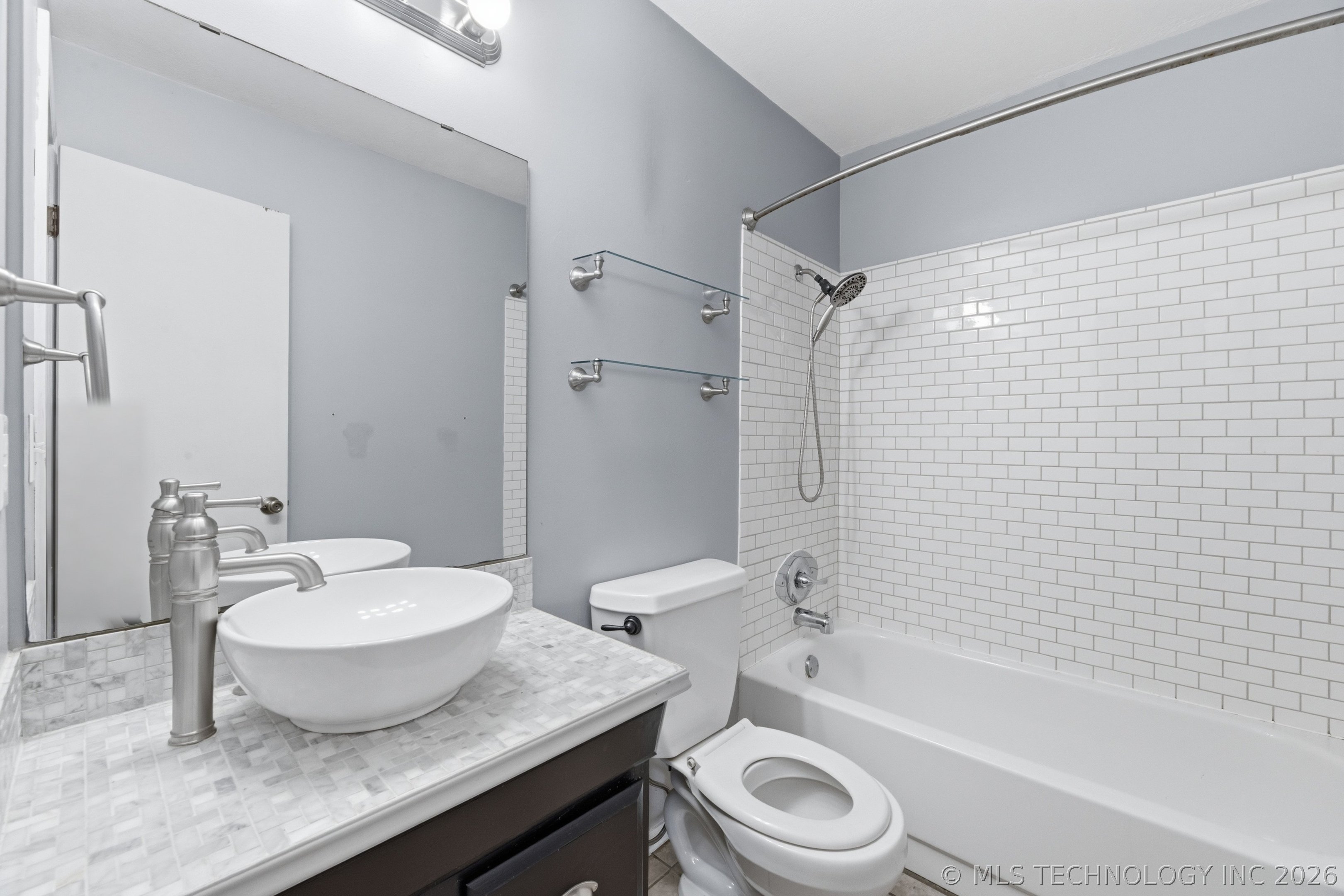 10812 N Sheridan Road Property Photo 37