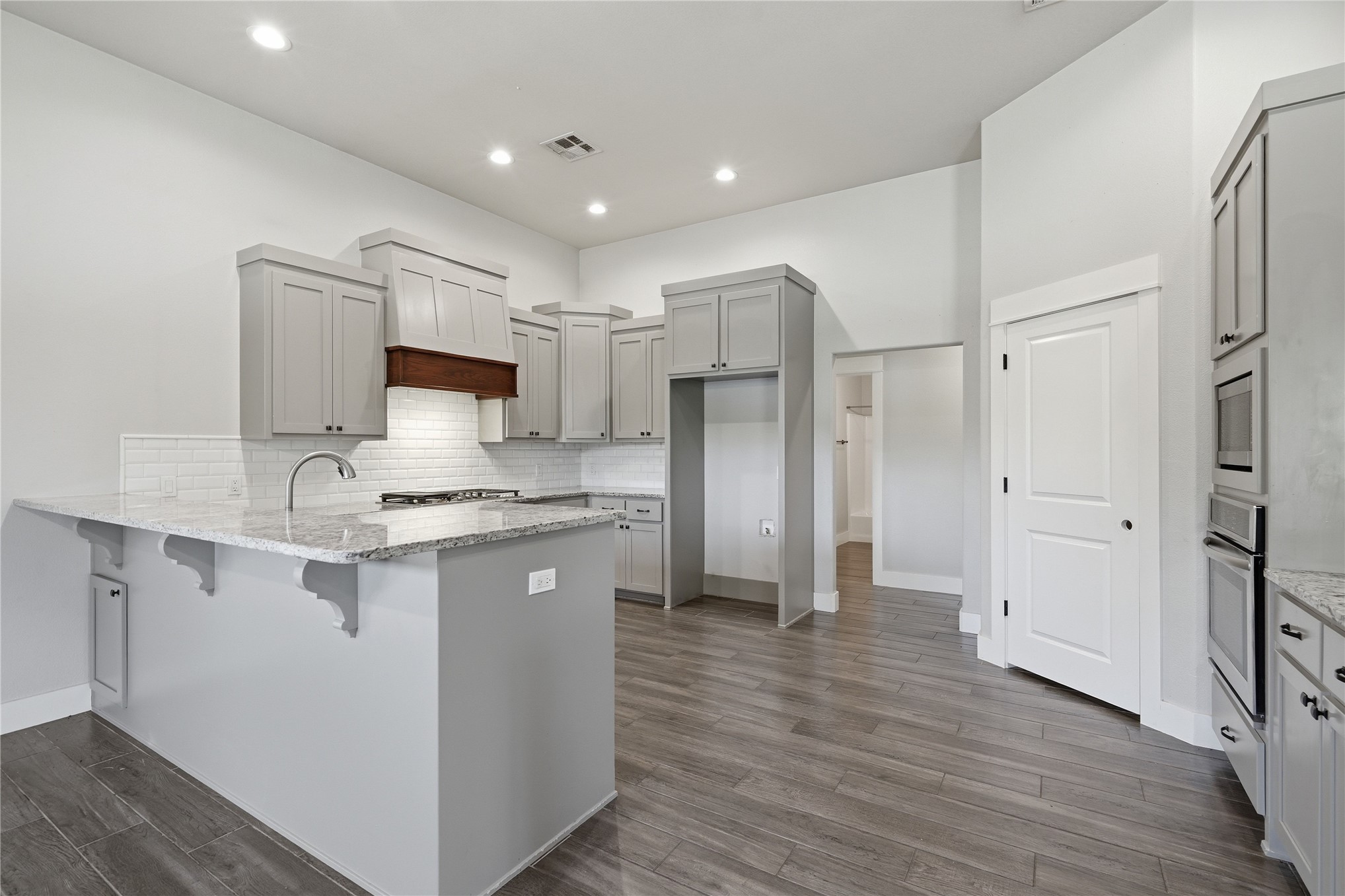 101 Woodview Lane Property Photo 10