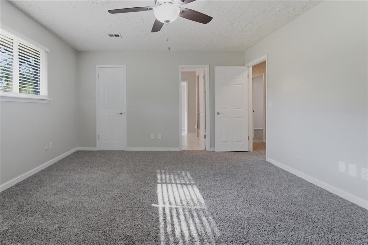 9319 S Highland Drive Property Photo 18