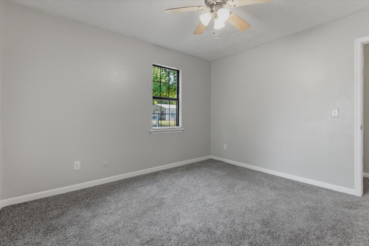 9319 S Highland Drive Property Photo 21