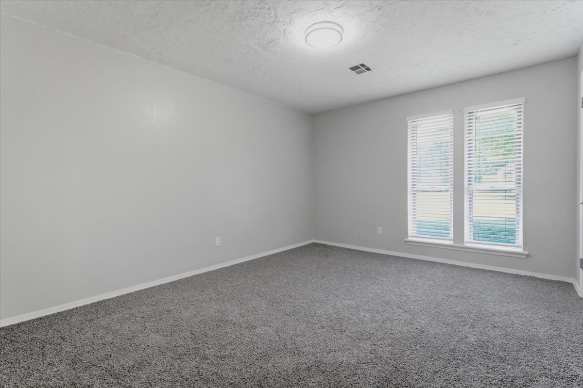 9319 S Highland Drive Property Photo 23