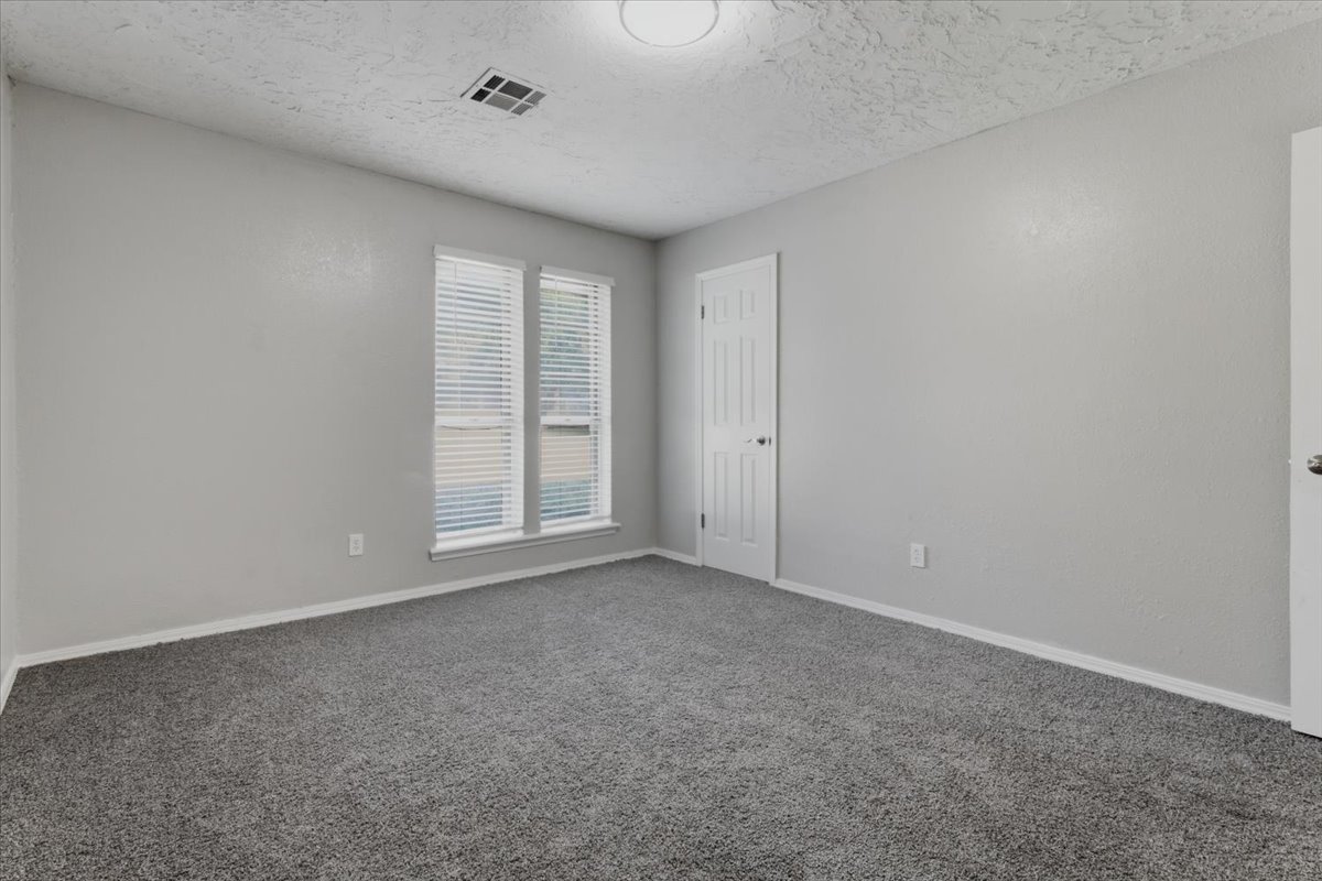 9319 S Highland Drive Property Photo 24