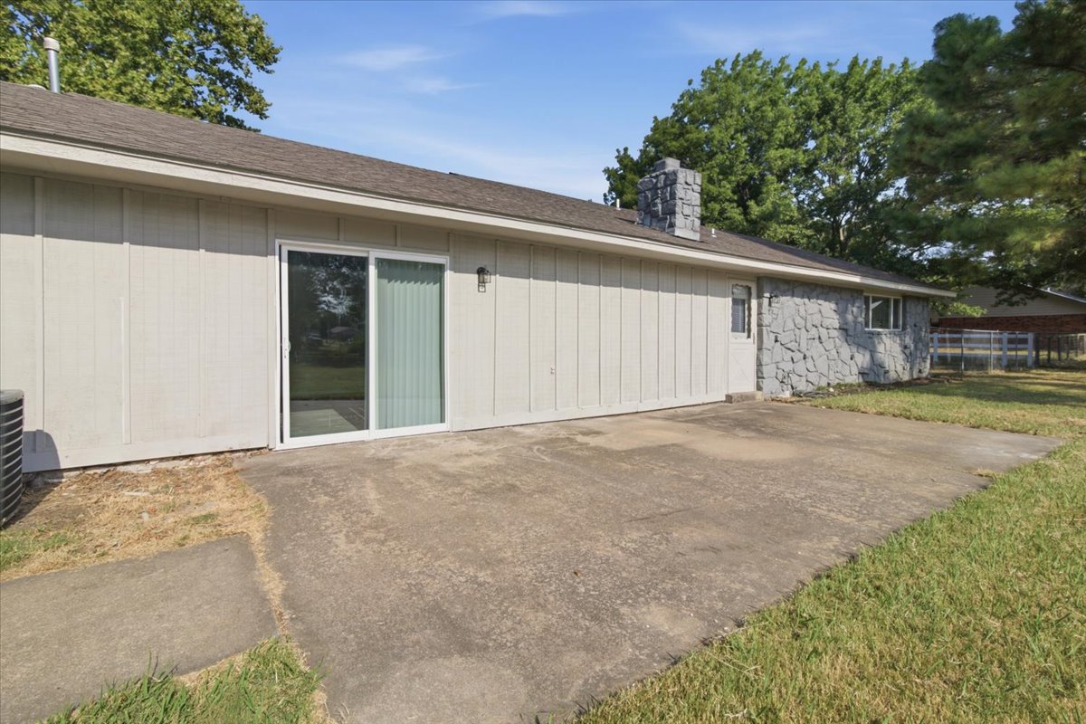 9319 S Highland Drive Property Photo 26