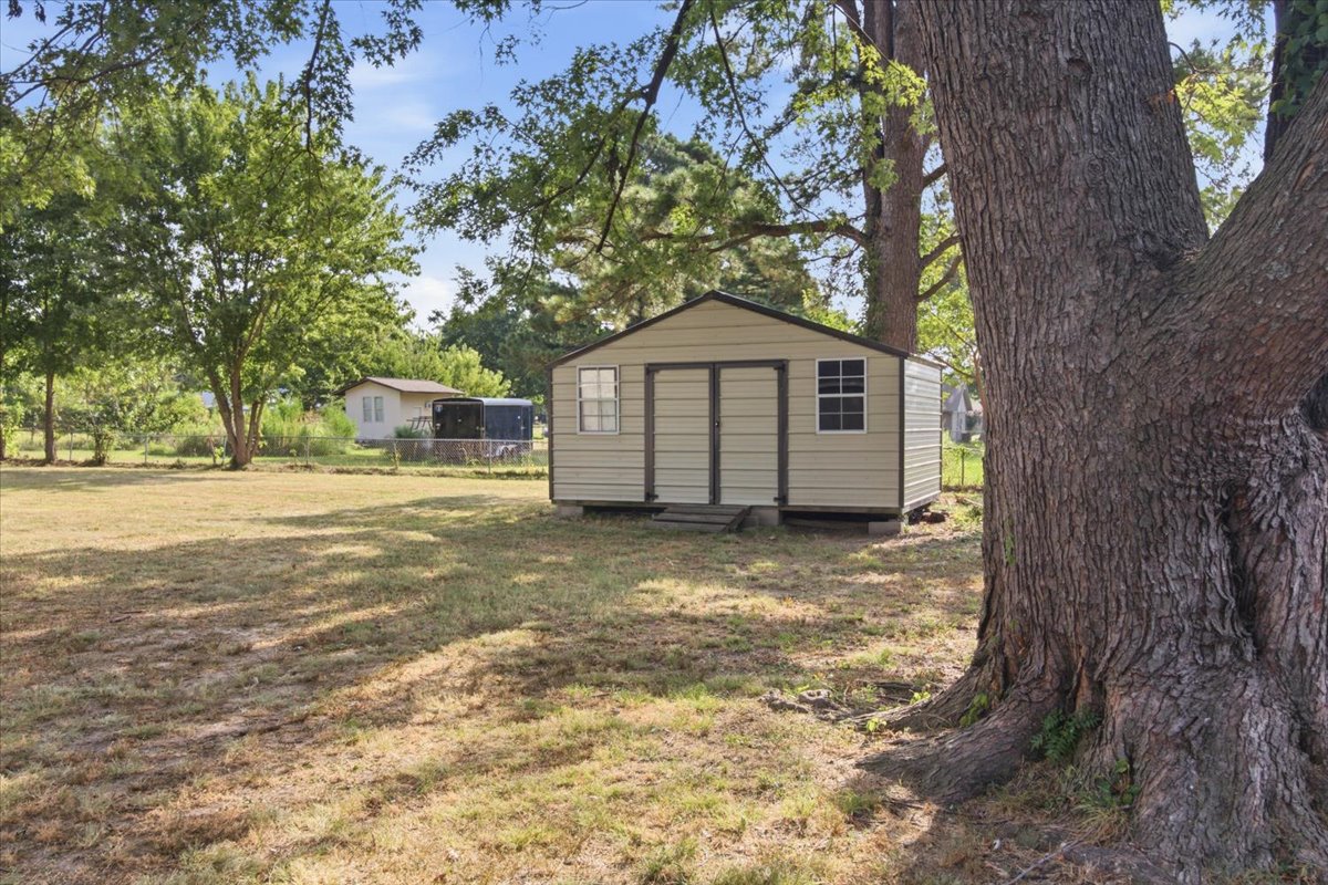 9319 S Highland Drive Property Photo 27