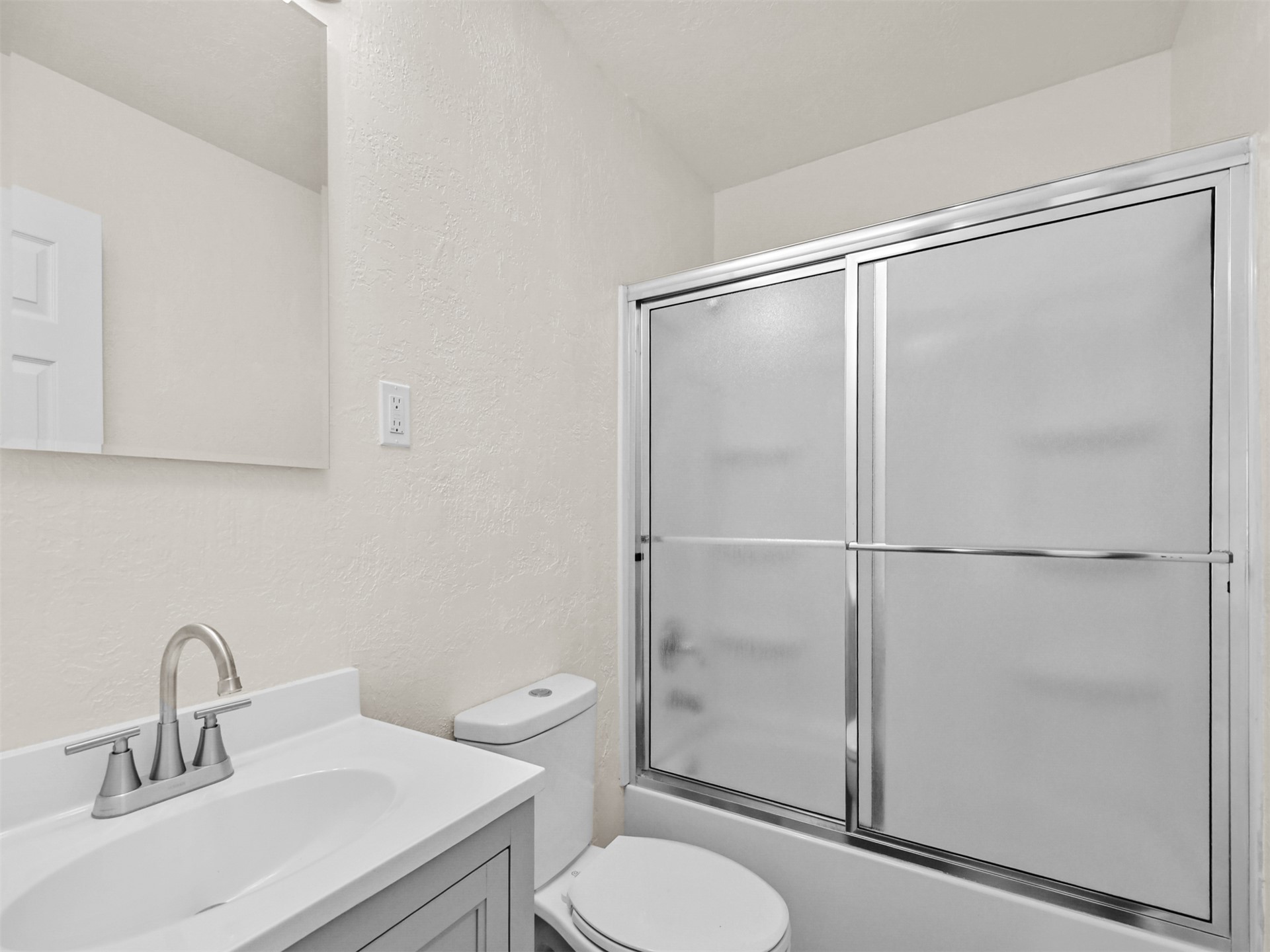 60 Meadow Street Property Photo 9