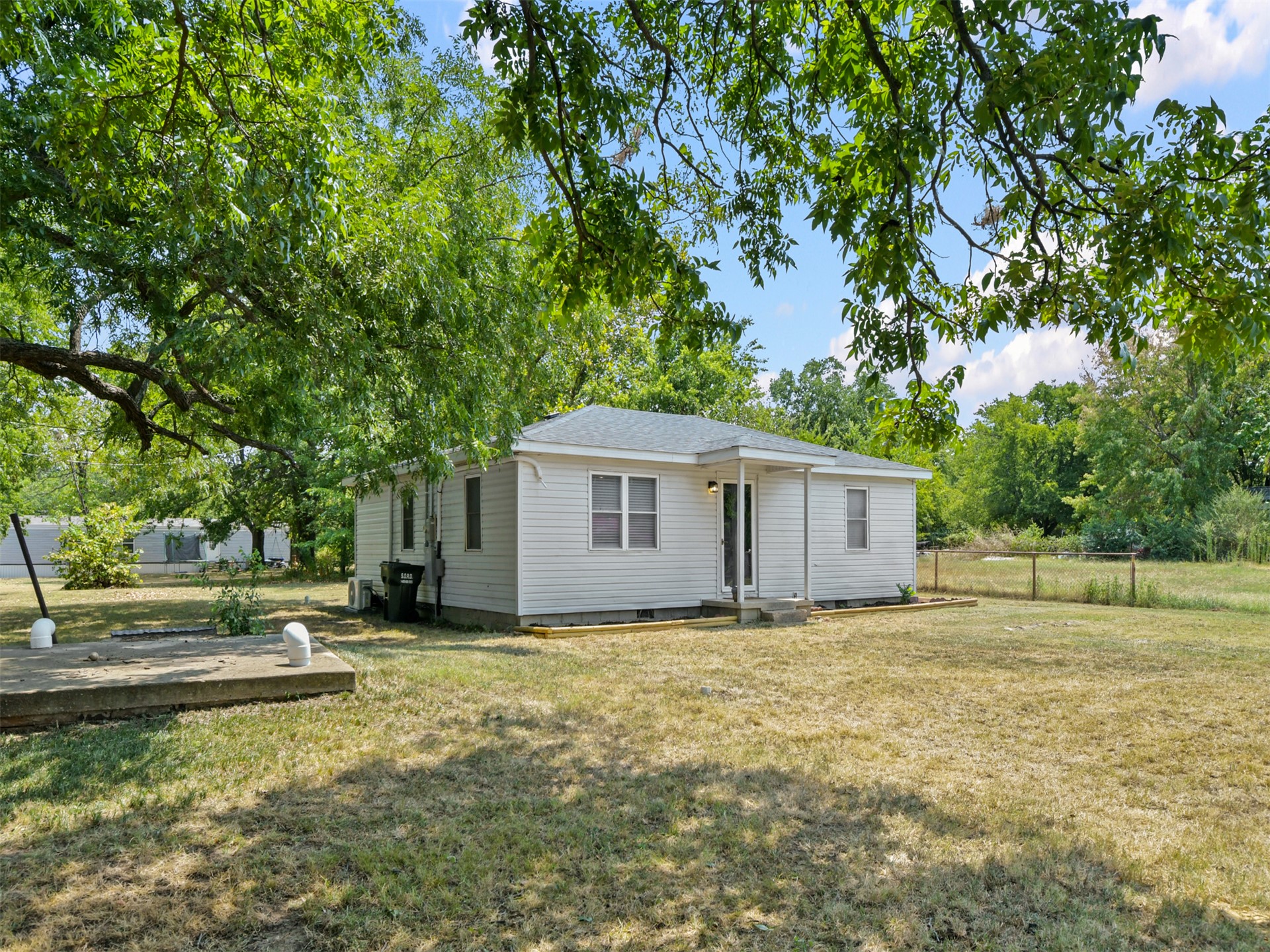 60 Meadow Street Property Photo 14