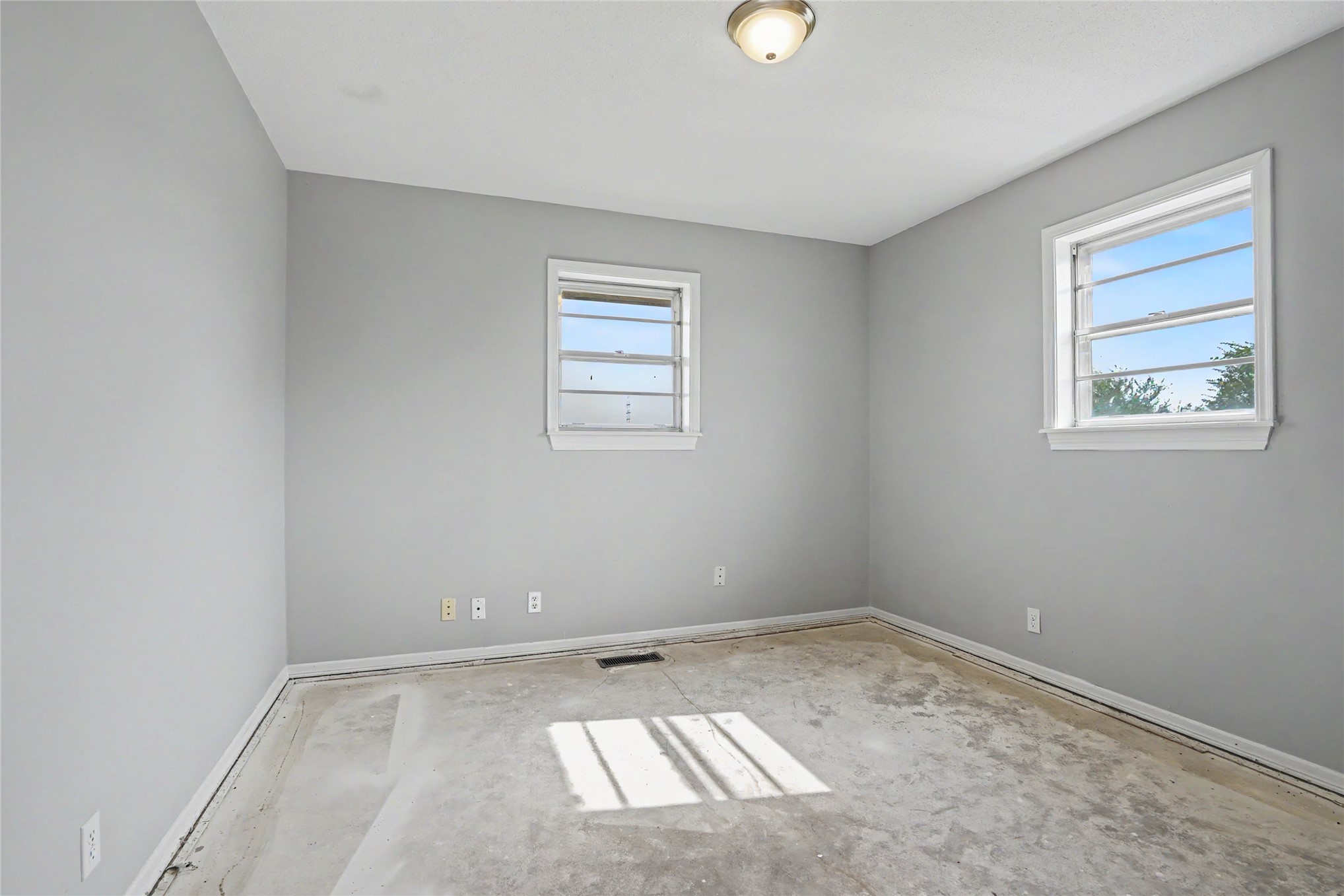 5303 86th Street North Property Photo 31