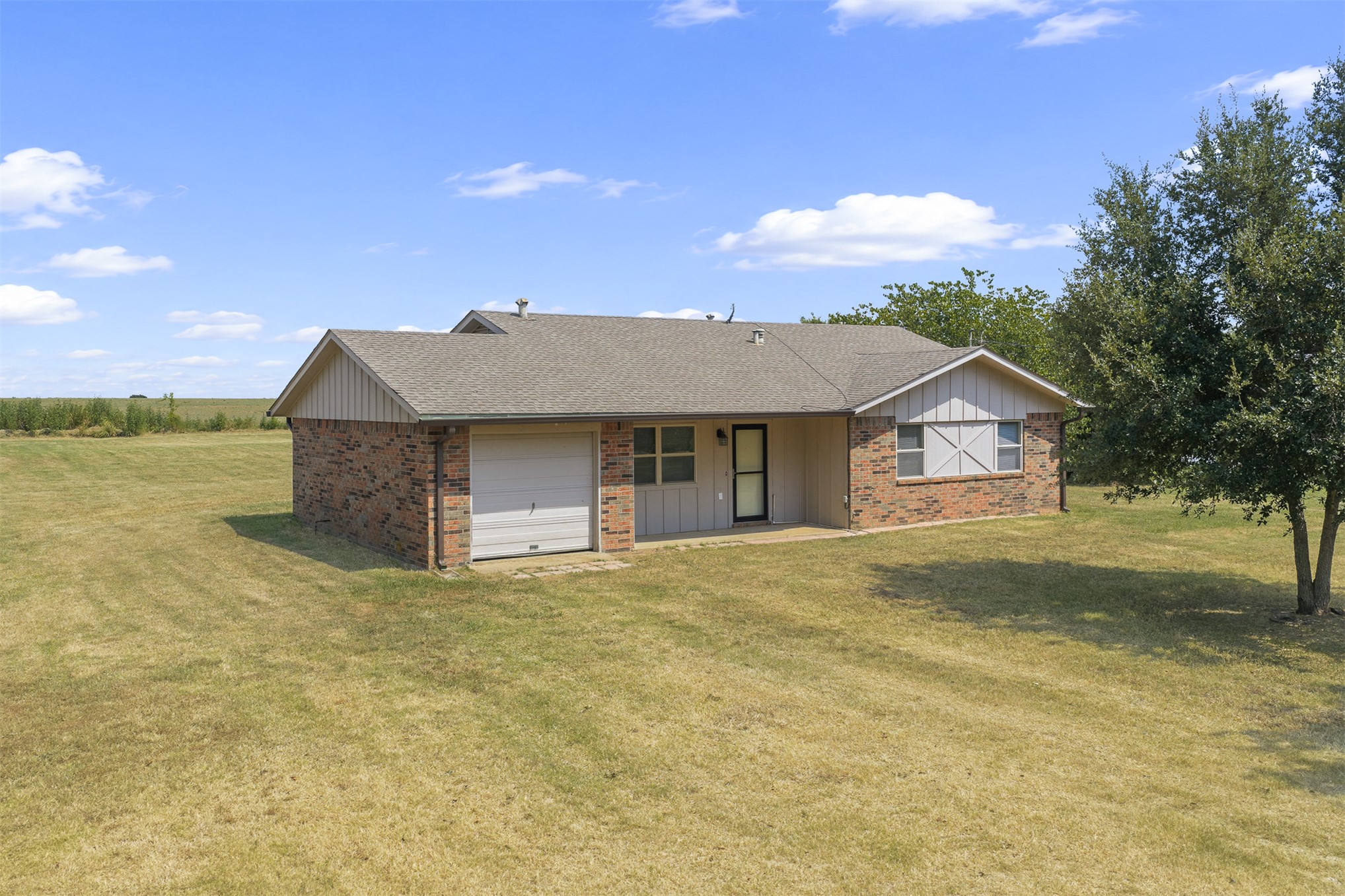 10399 Allen Road Property Photo 1