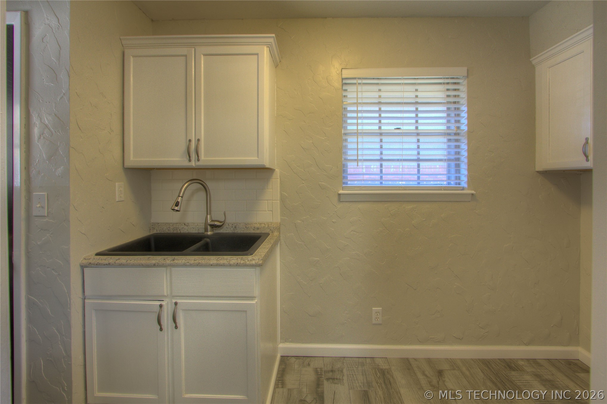 6635 E 54th Street Property Photo 8