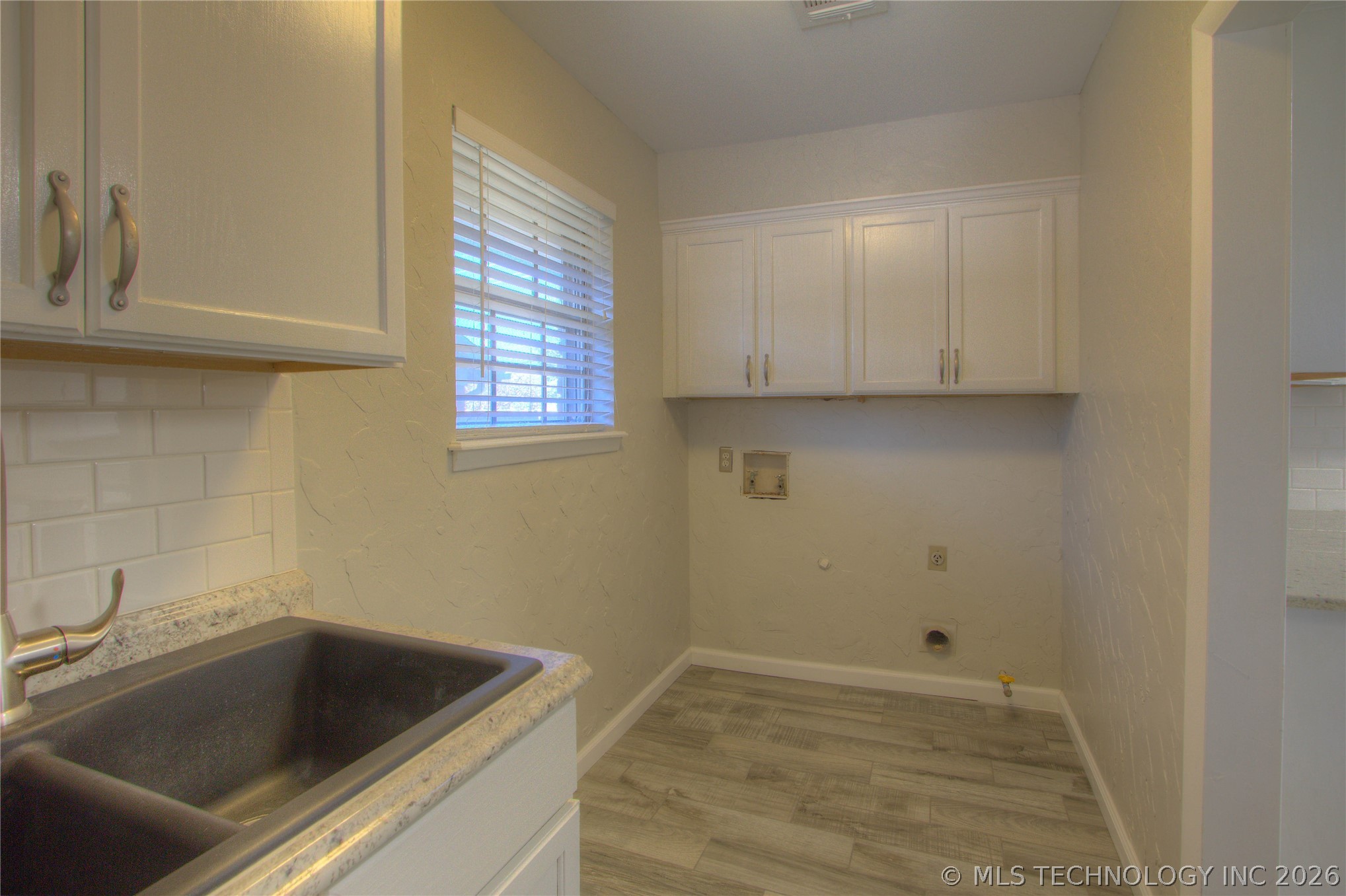 6635 E 54th Street Property Photo 9