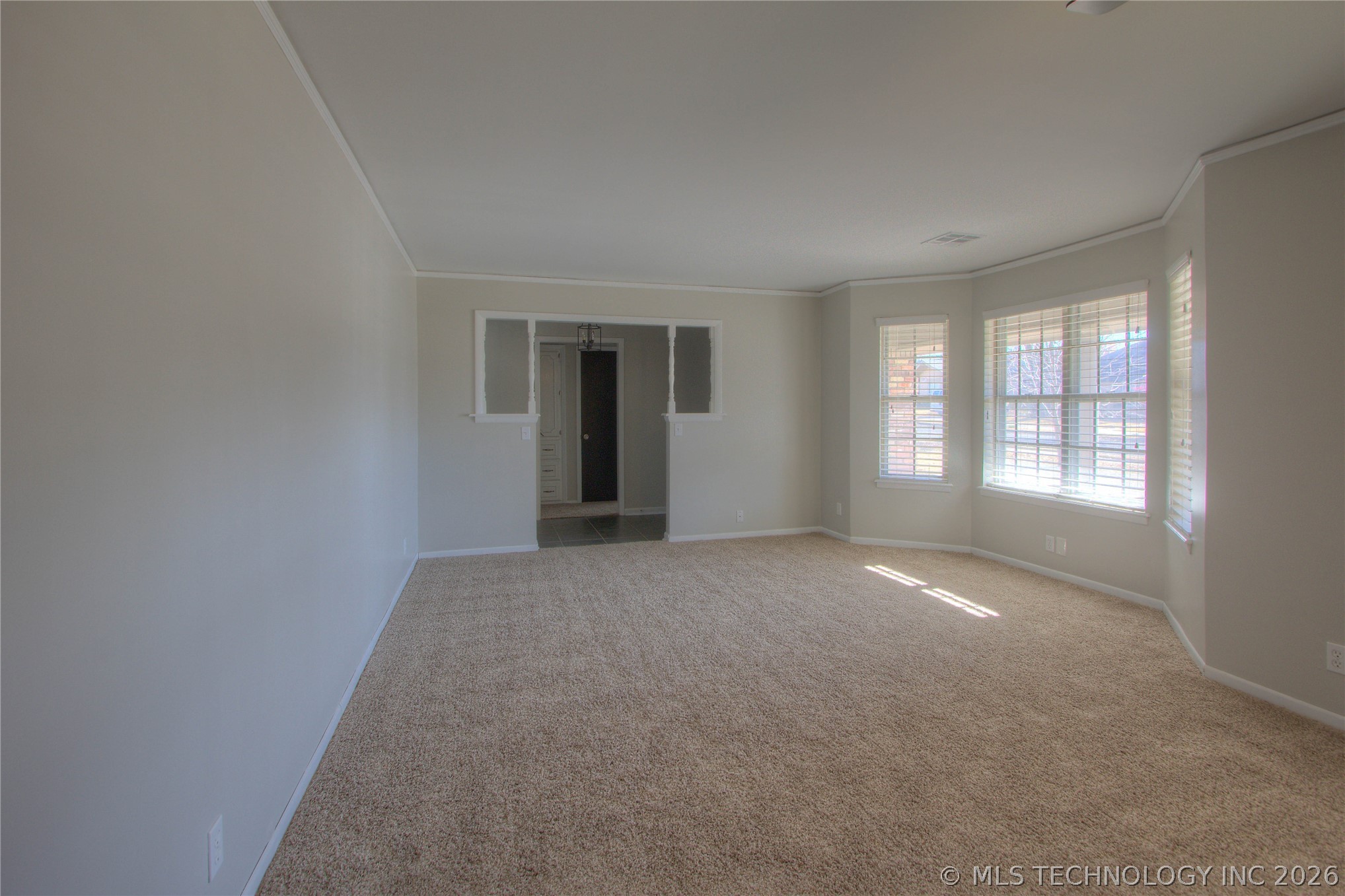 6635 E 54th Street Property Photo 12