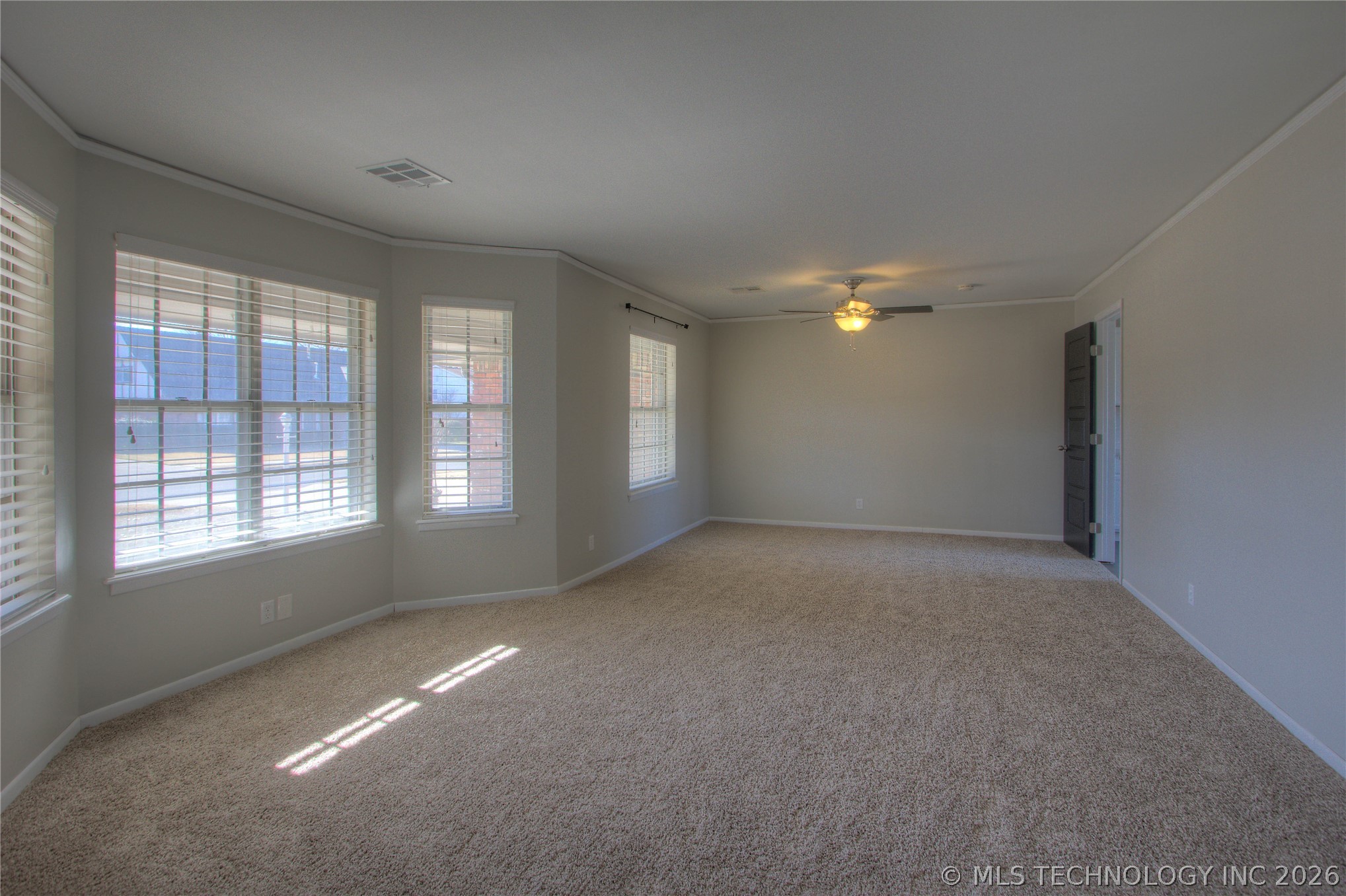 6635 E 54th Street Property Photo 14