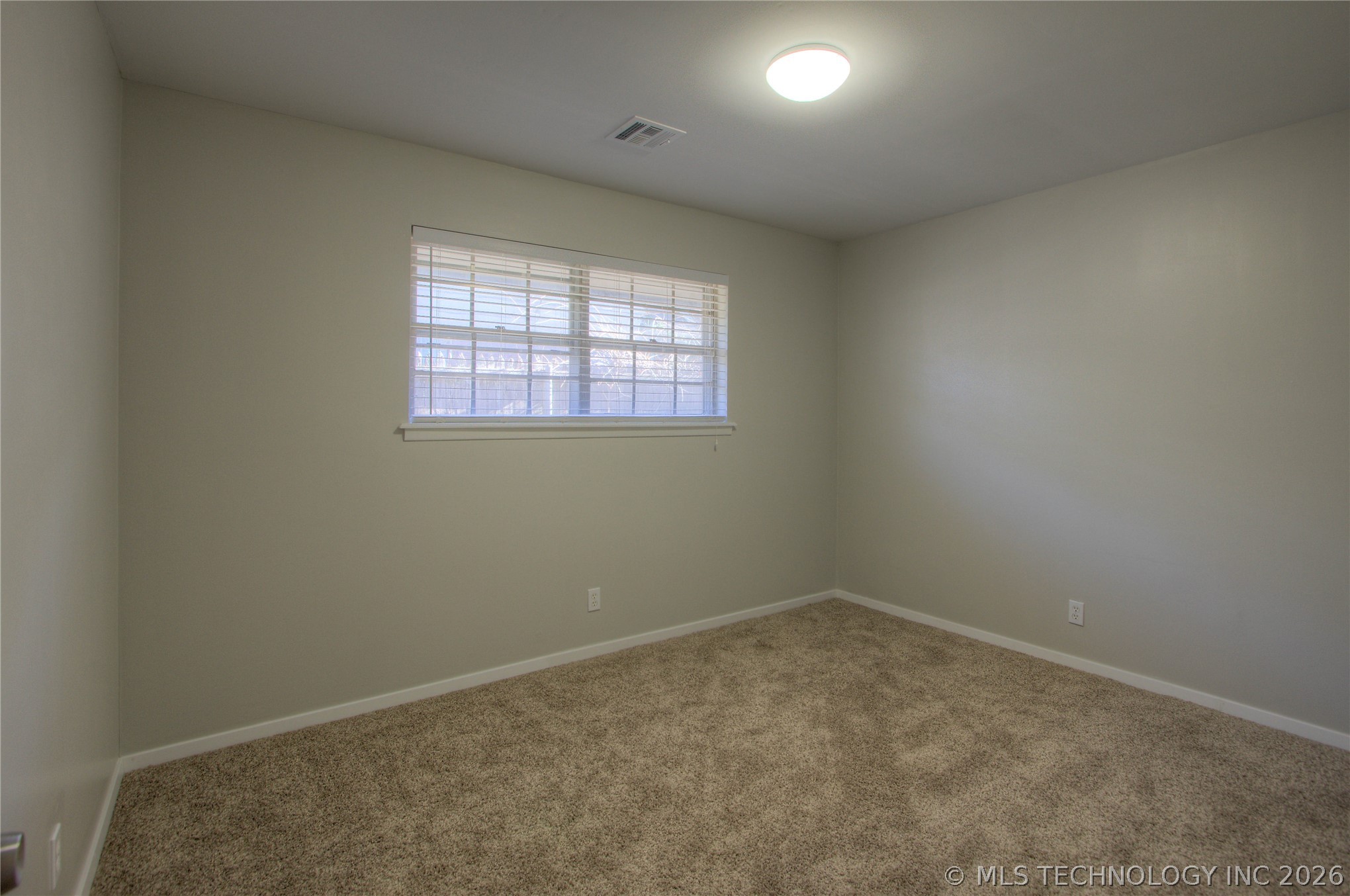6635 E 54th Street Property Photo 18