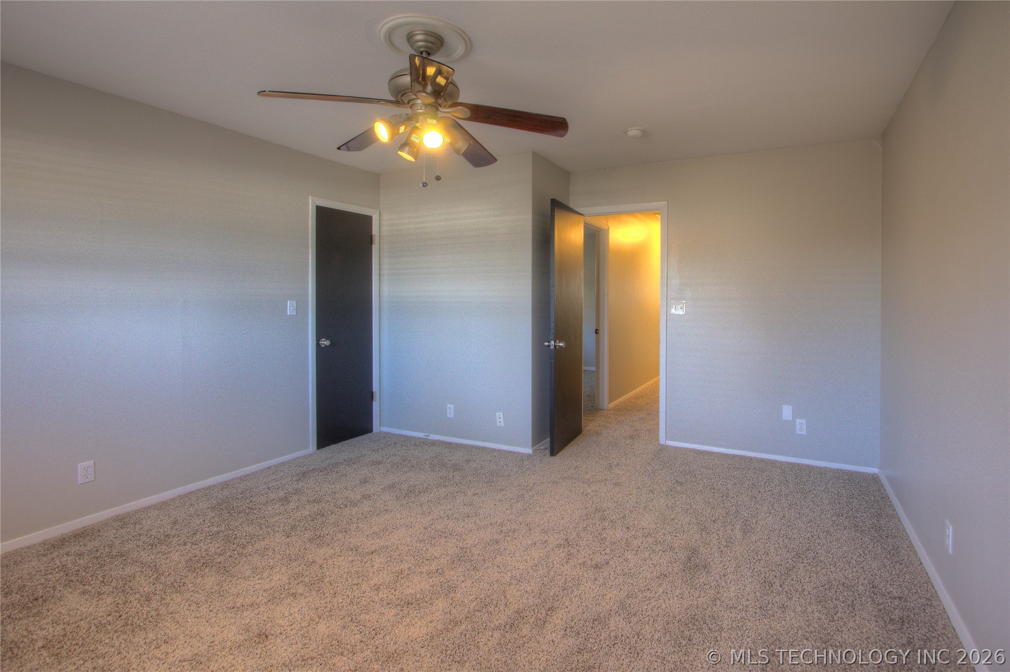 6635 E 54th Street Property Photo 21