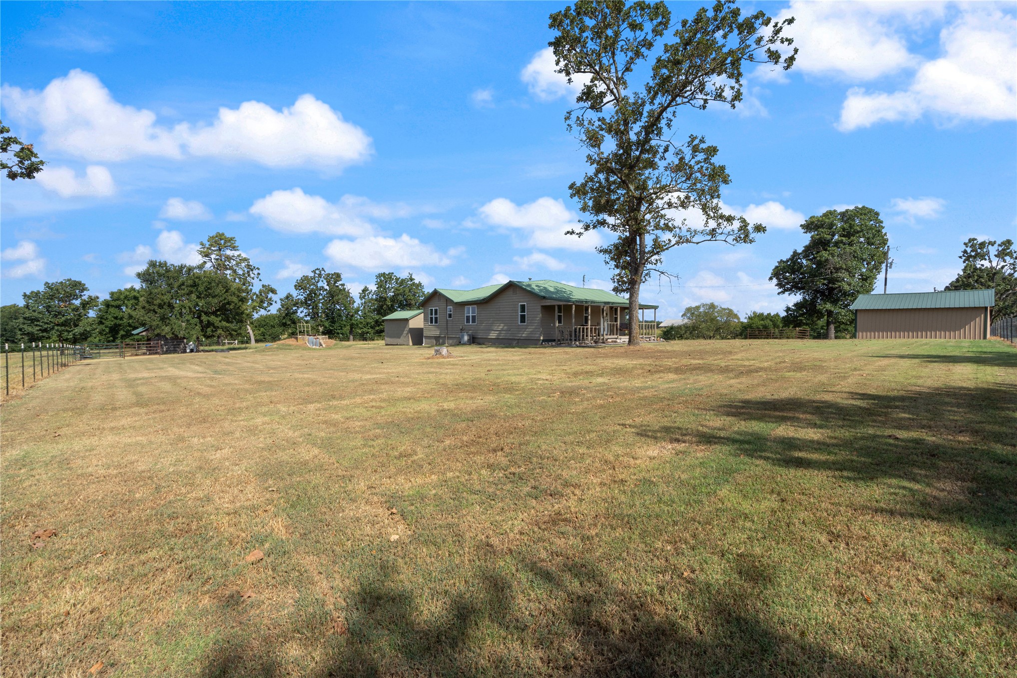 472476 Hwy 62 Property Photo 28