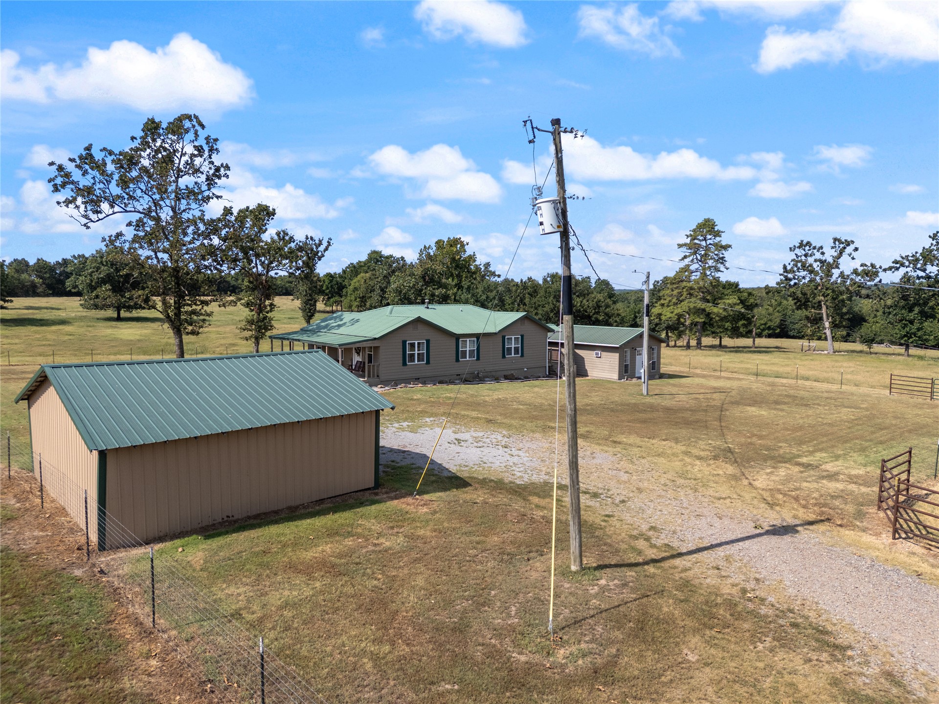 472476 Hwy 62 Property Photo 29
