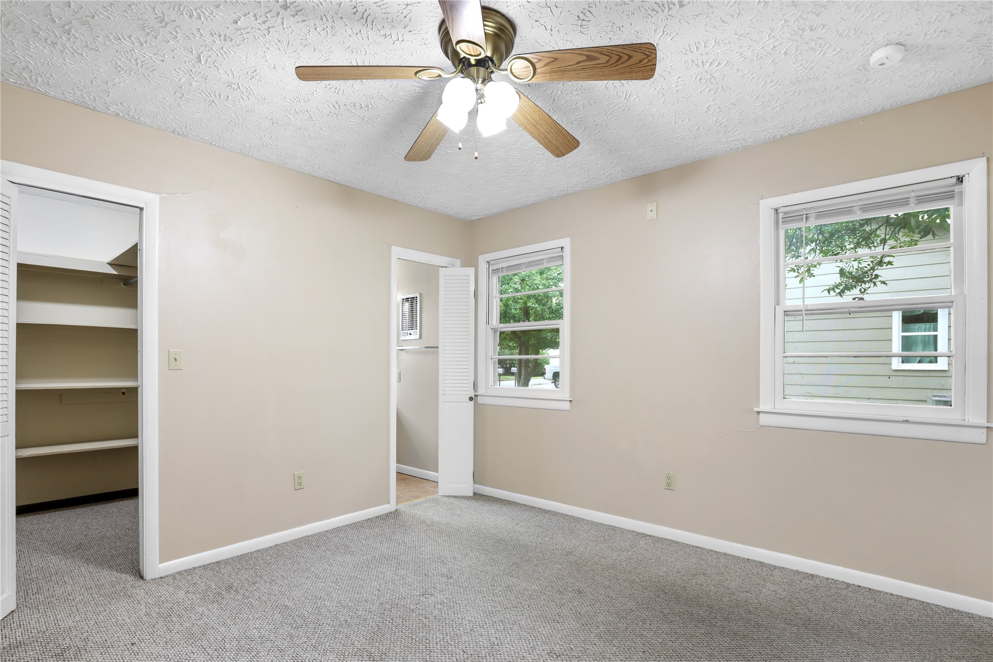 901 Se 1st Property Photo 14