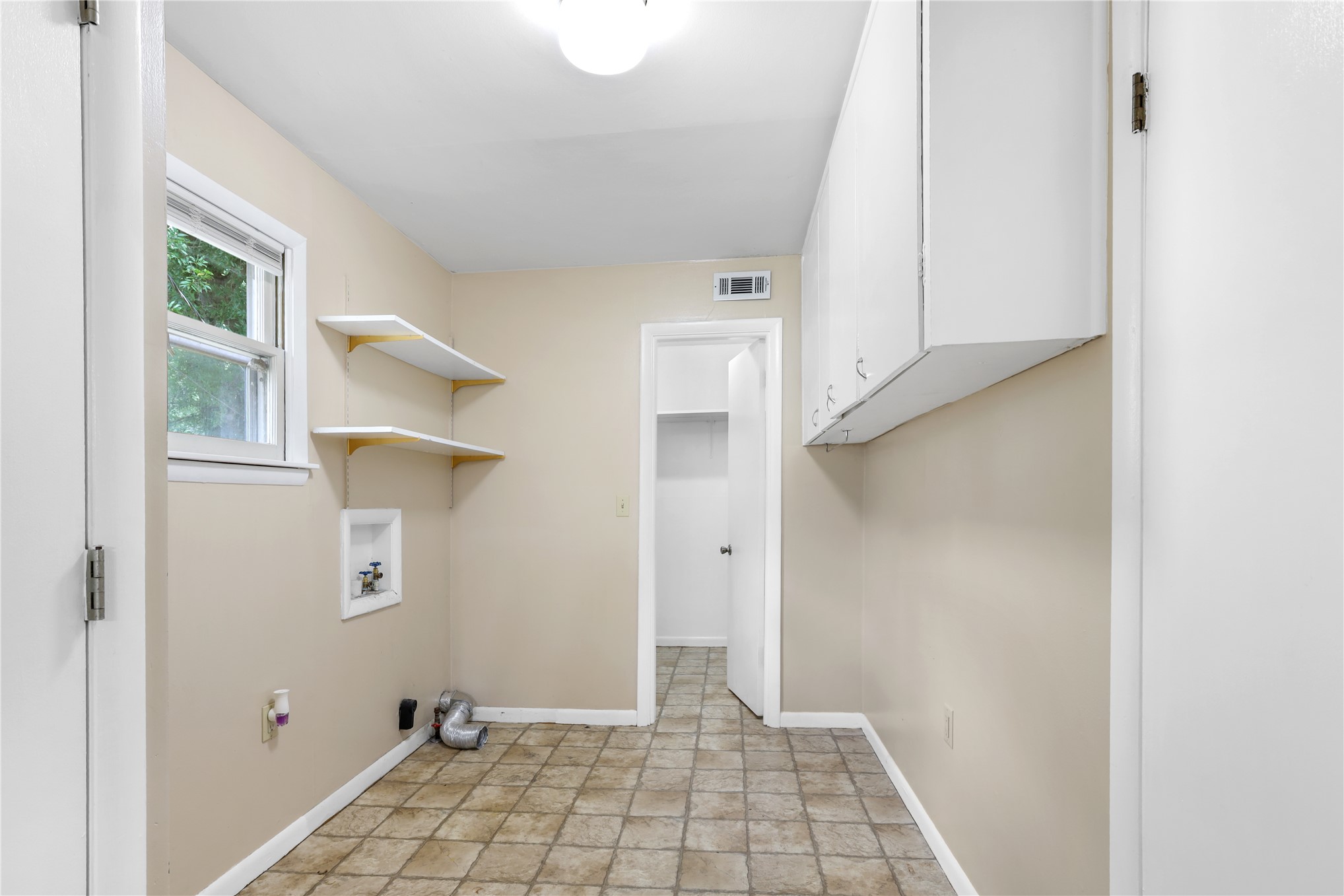 901 Se 1st Property Photo 16