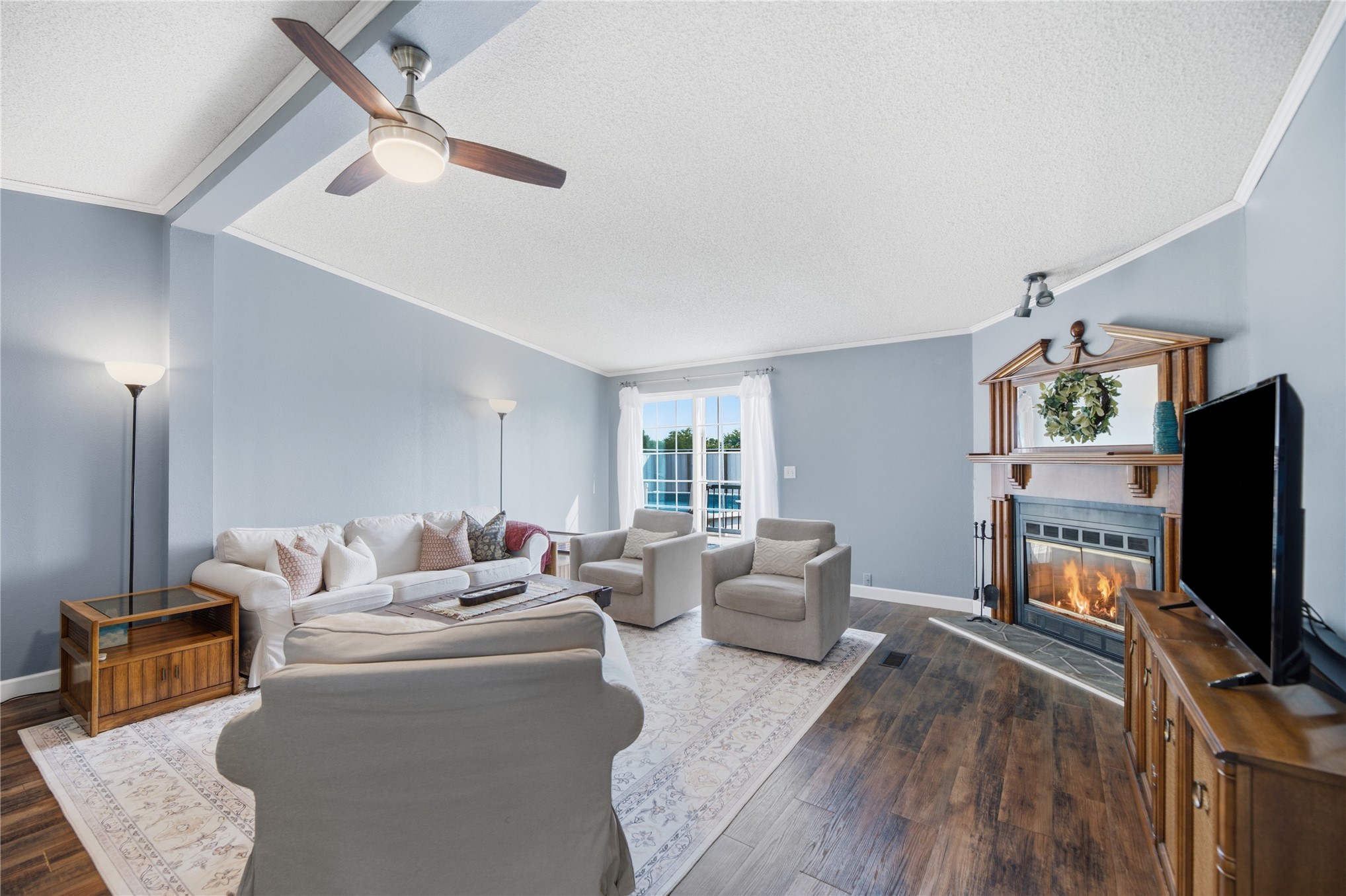 7018 E Countryside Lane Property Photo 4