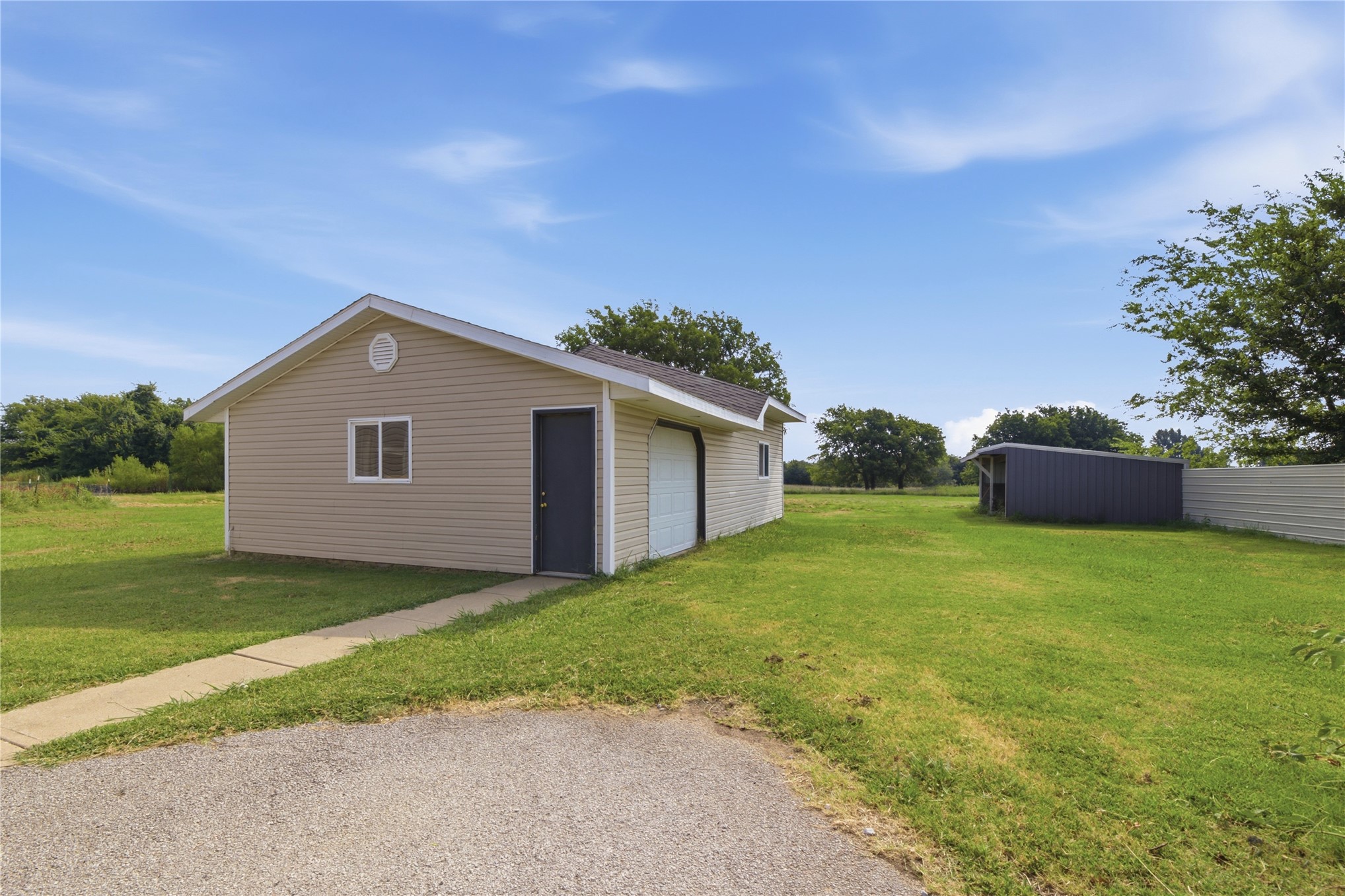 7018 E Countryside Lane Property Photo 32