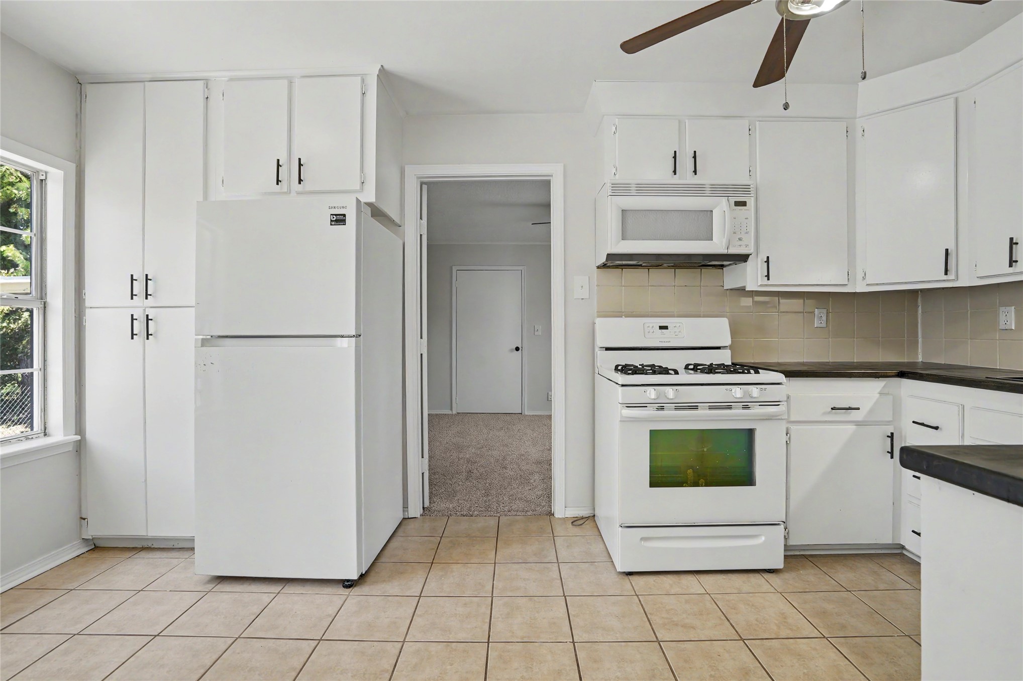4951 W 1st Street Property Photo 7