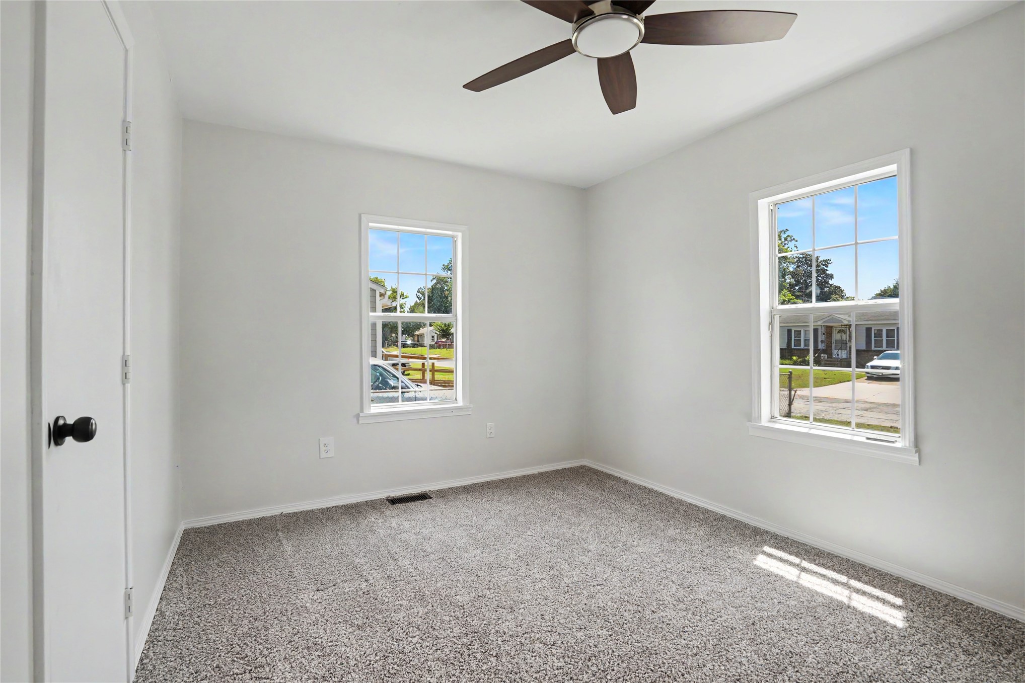 4951 W 1st Street Property Photo 17