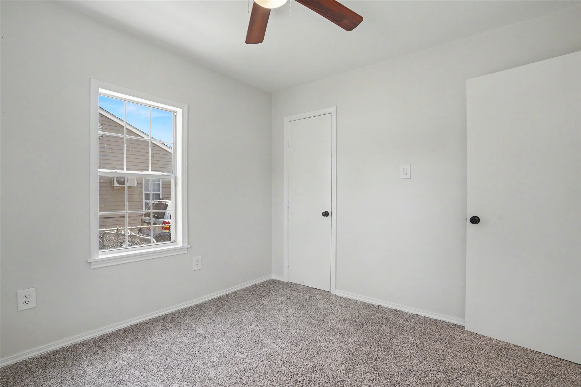 4951 W 1st Street Property Photo 25