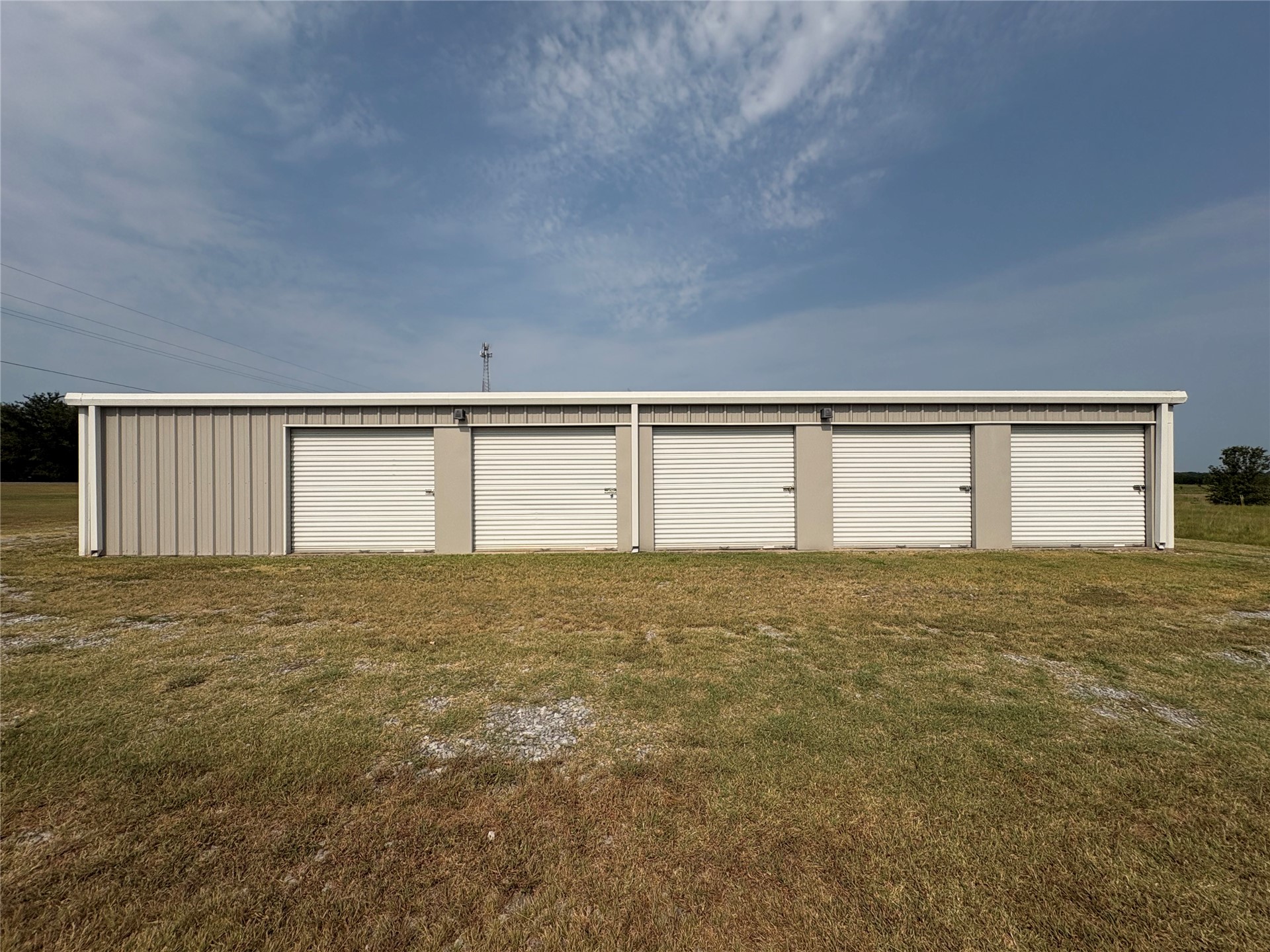 855 S G Street Property Photo 4