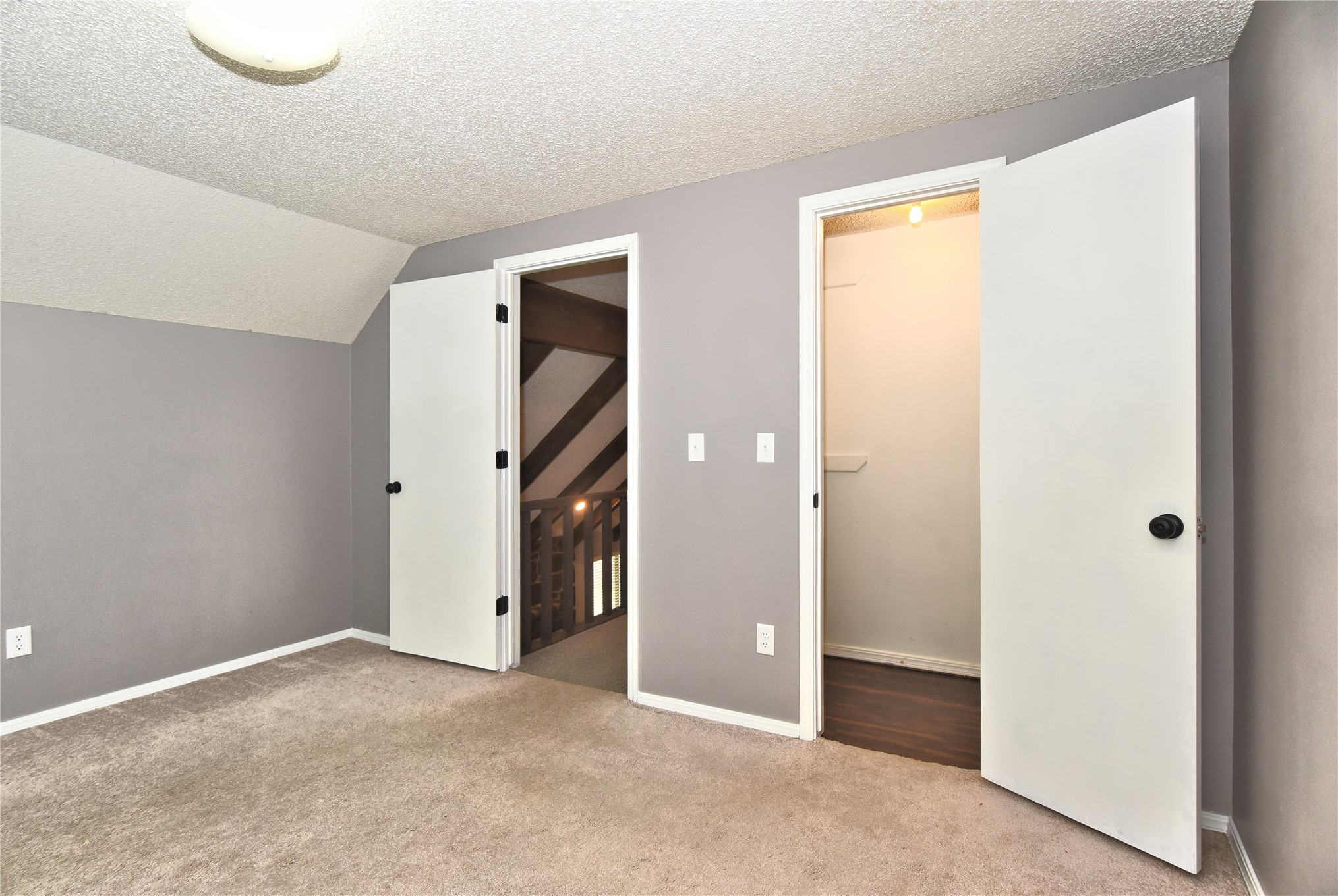 5004 S Spruce Drive Property Photo 18