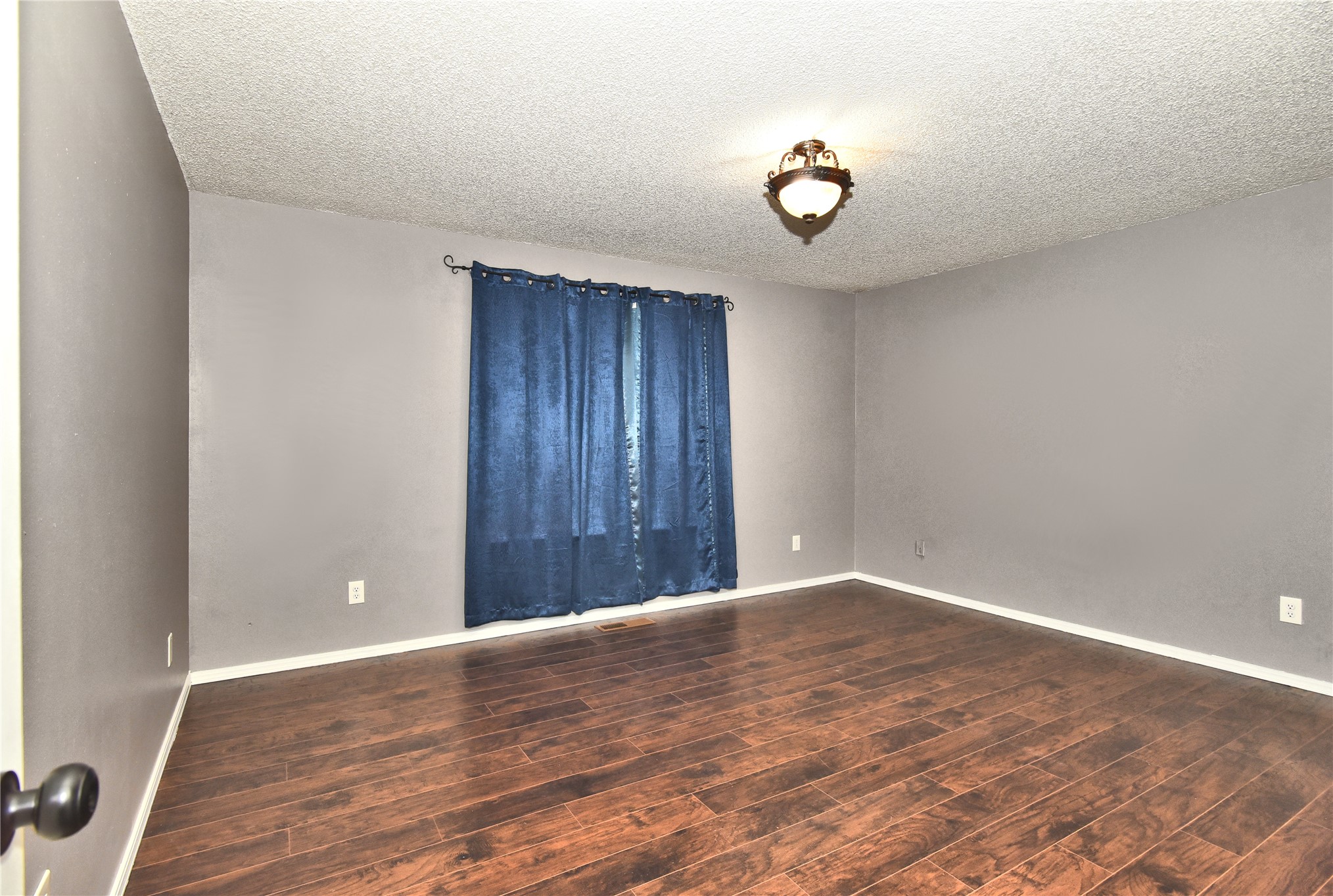 5004 S Spruce Drive Property Photo 21