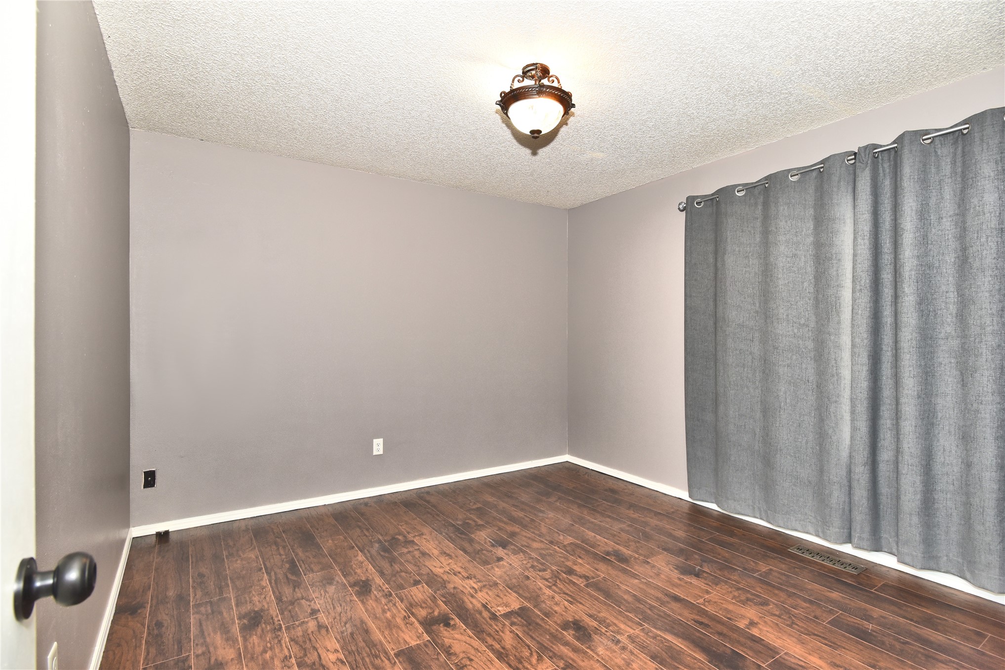 5004 S Spruce Drive Property Photo 27
