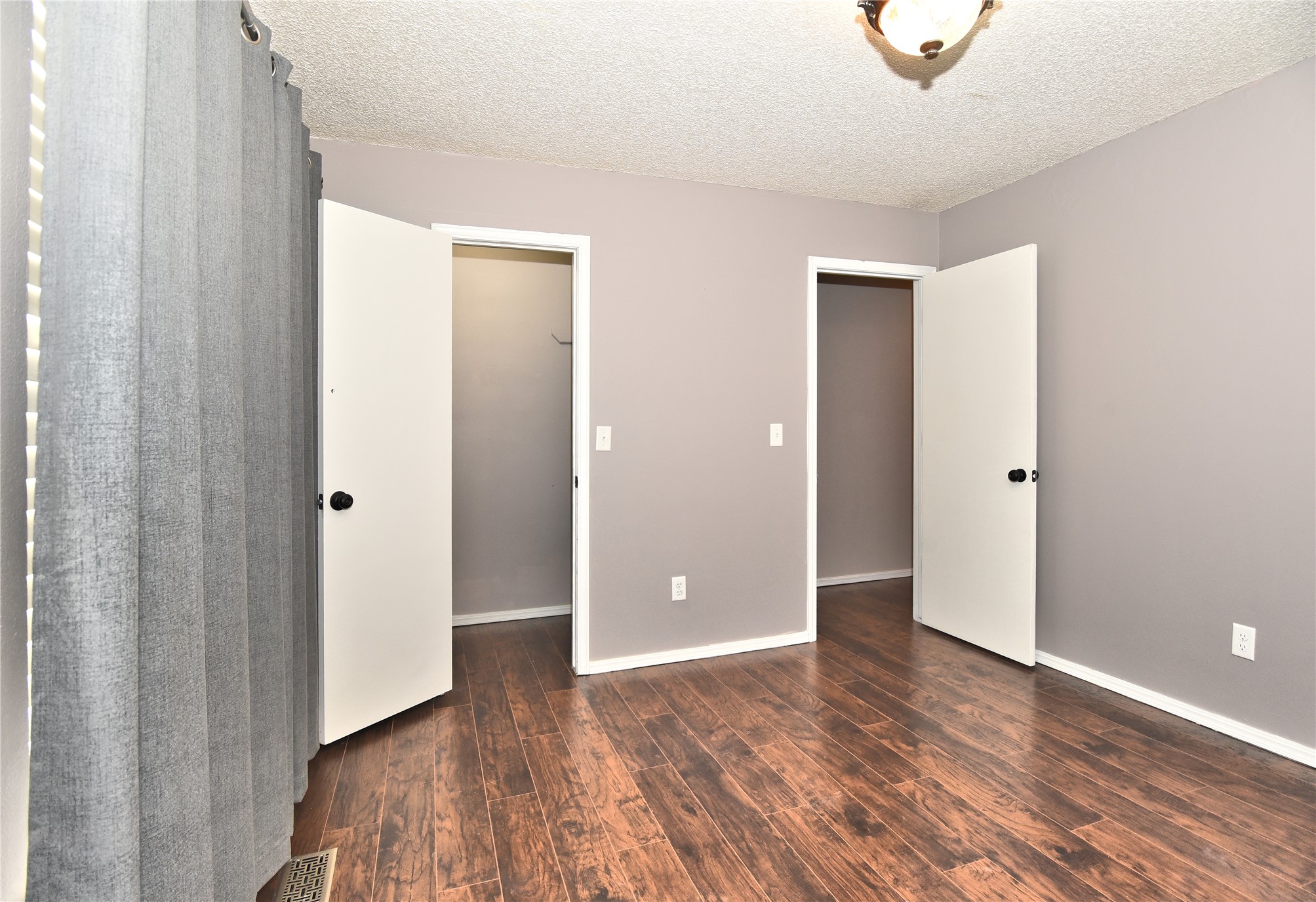 5004 S Spruce Drive Property Photo 28