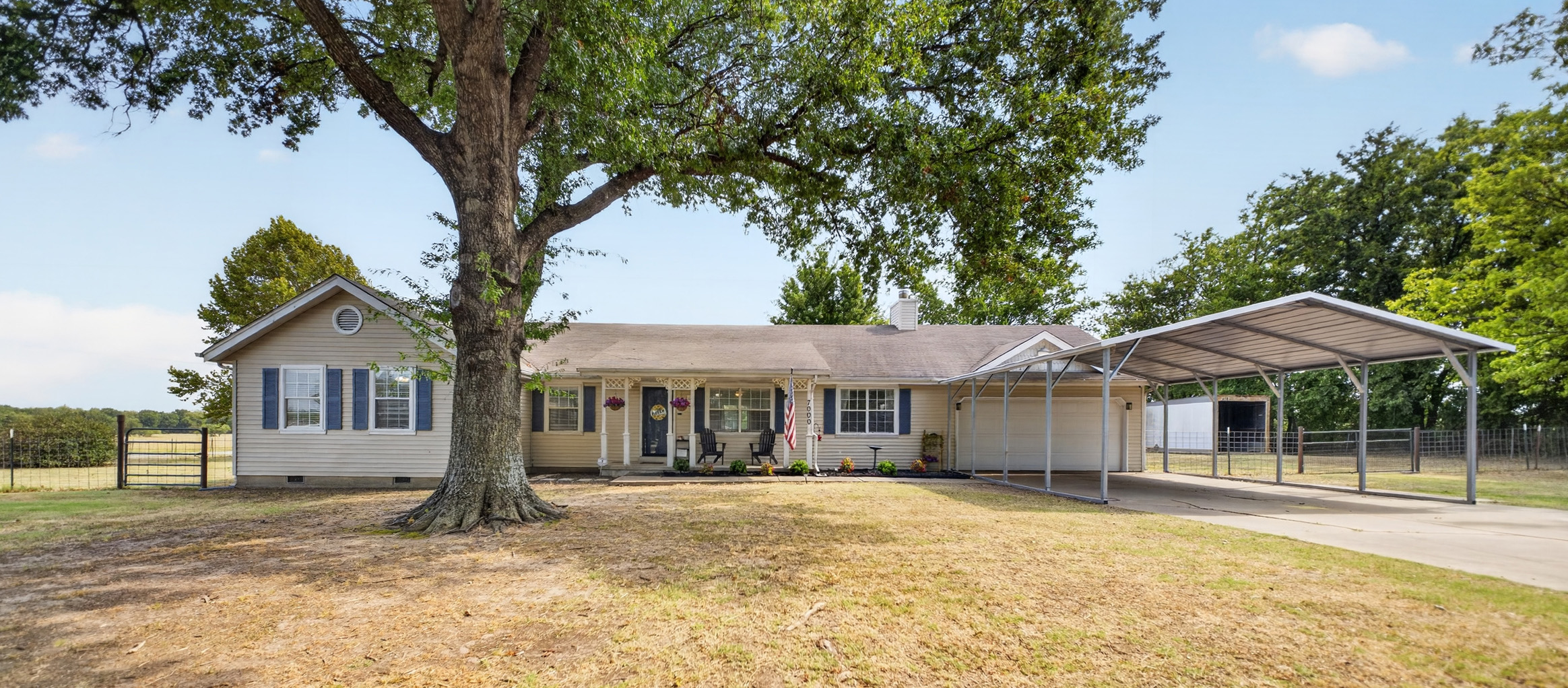 7000 E 375 Road Property Photo 1