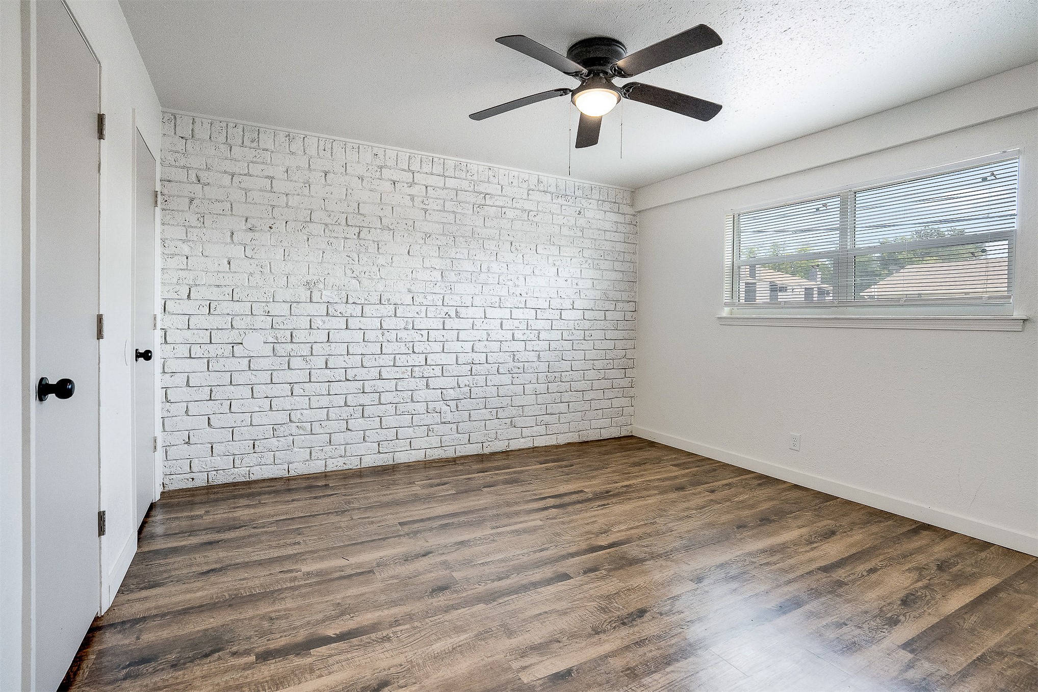 1150 S Quaker Avenue Property Photo 39