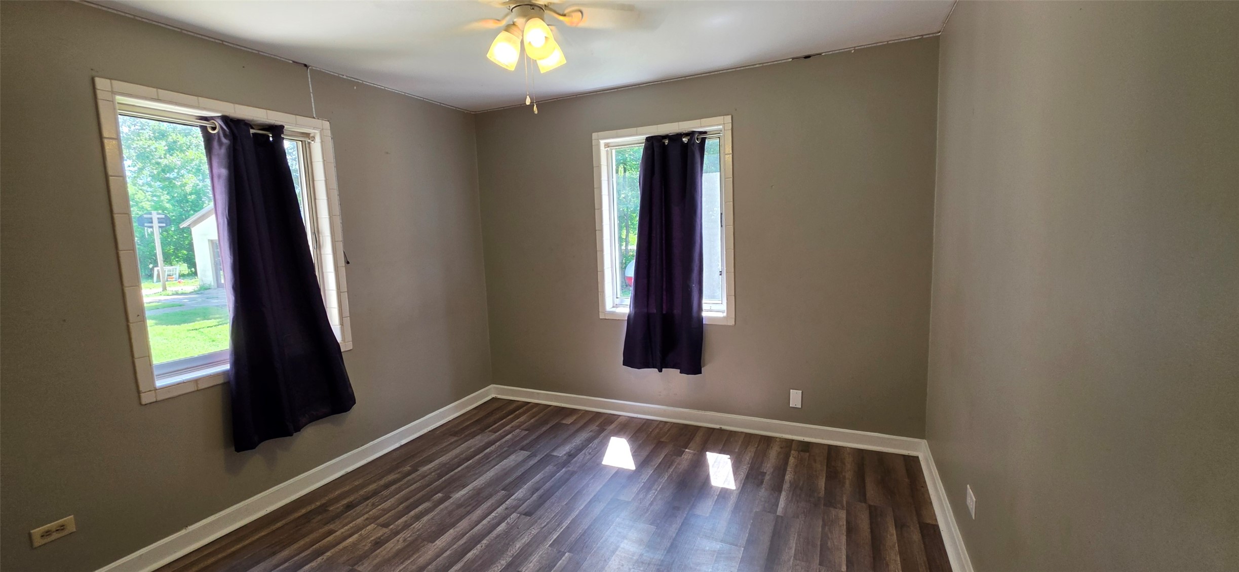 407 S Adams Street N Property Photo 23